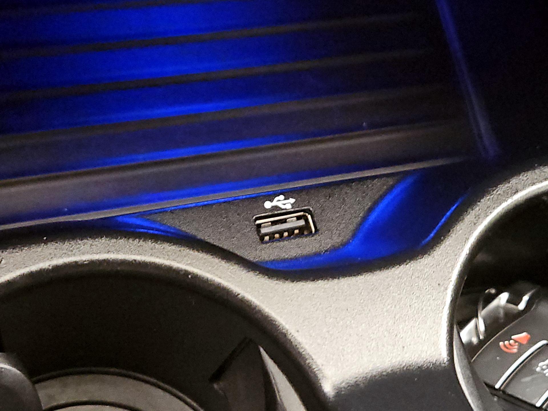 Thumbnail: 2018 BMW 5 Series - 19