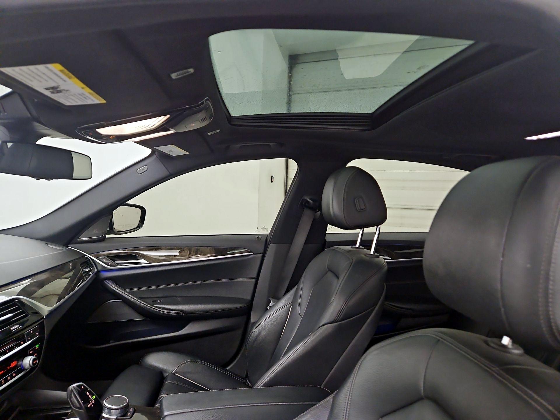 Thumbnail: 2018 BMW 5 Series - 20