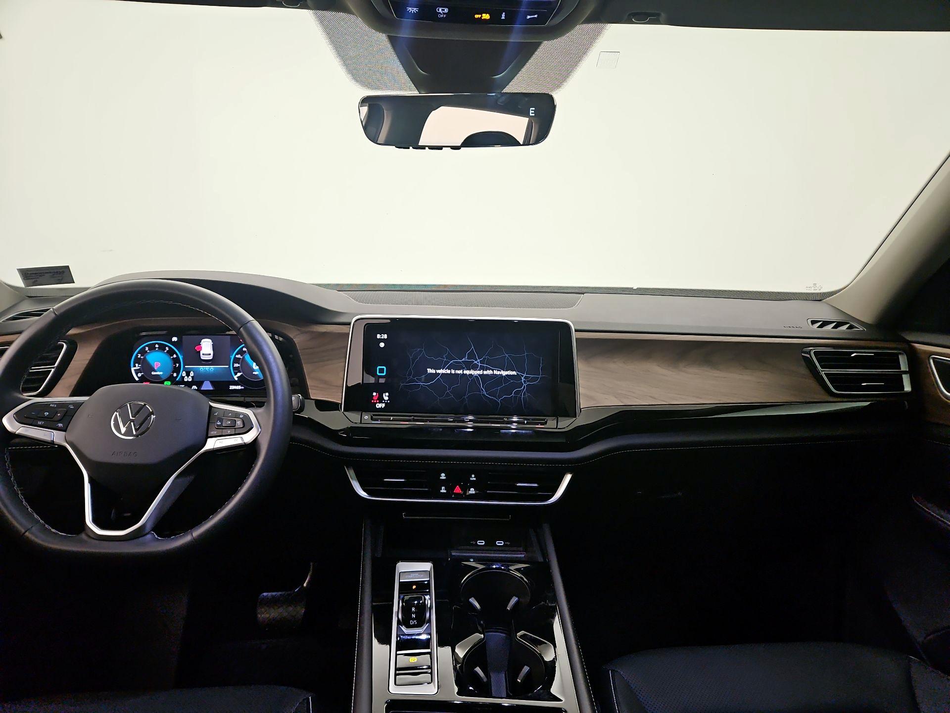 Thumbnail: 2024 Volkswagen Atlas - 9