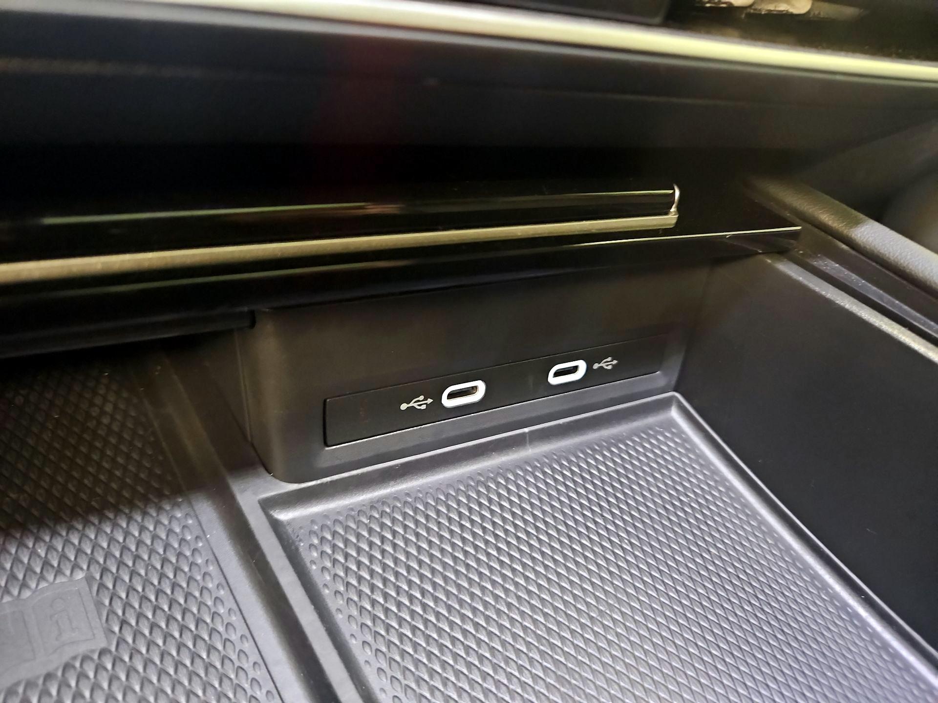 Thumbnail: 2024 Volkswagen Atlas - 18