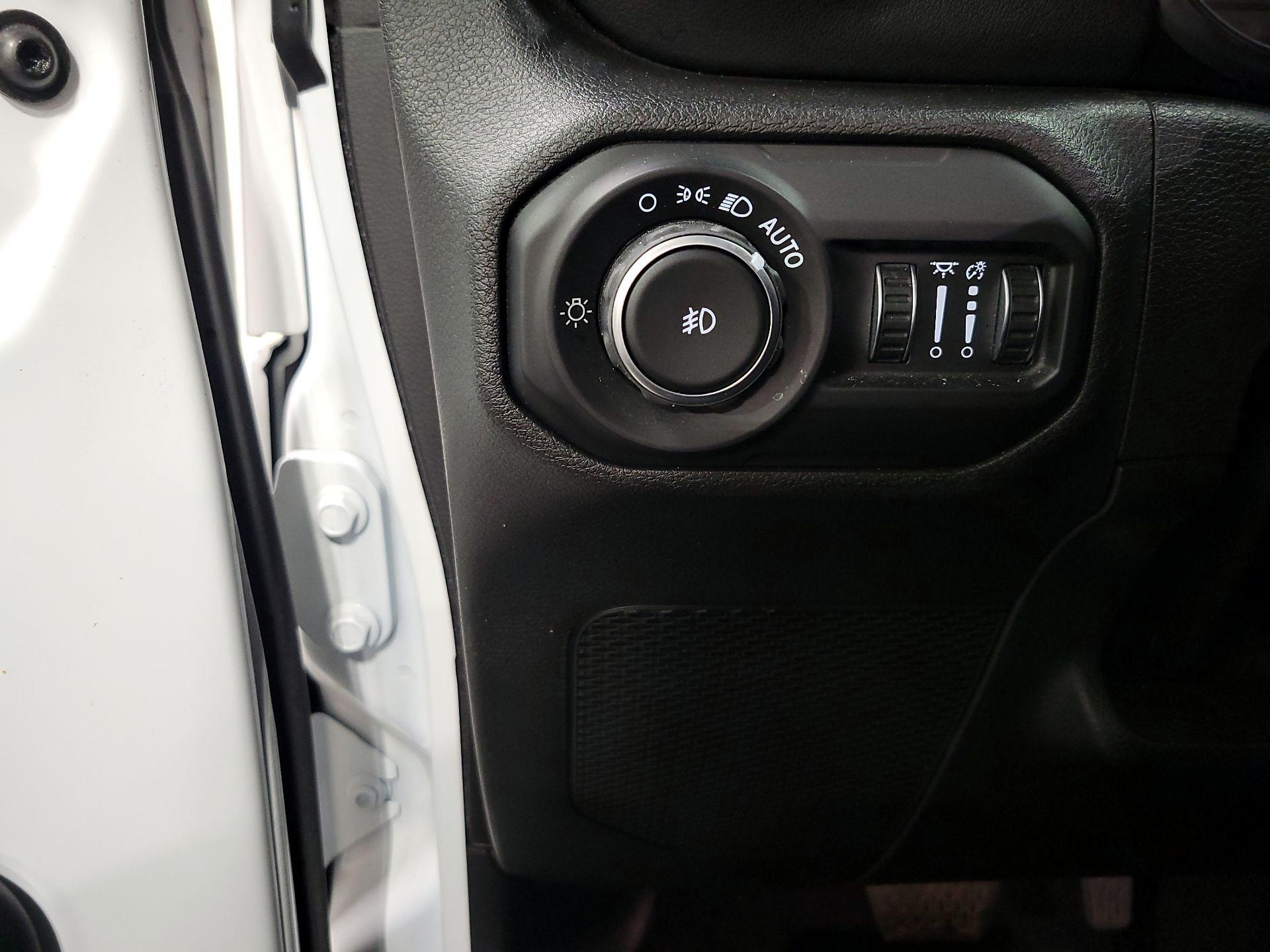 Thumbnail: 2021 Jeep Wrangler - 13