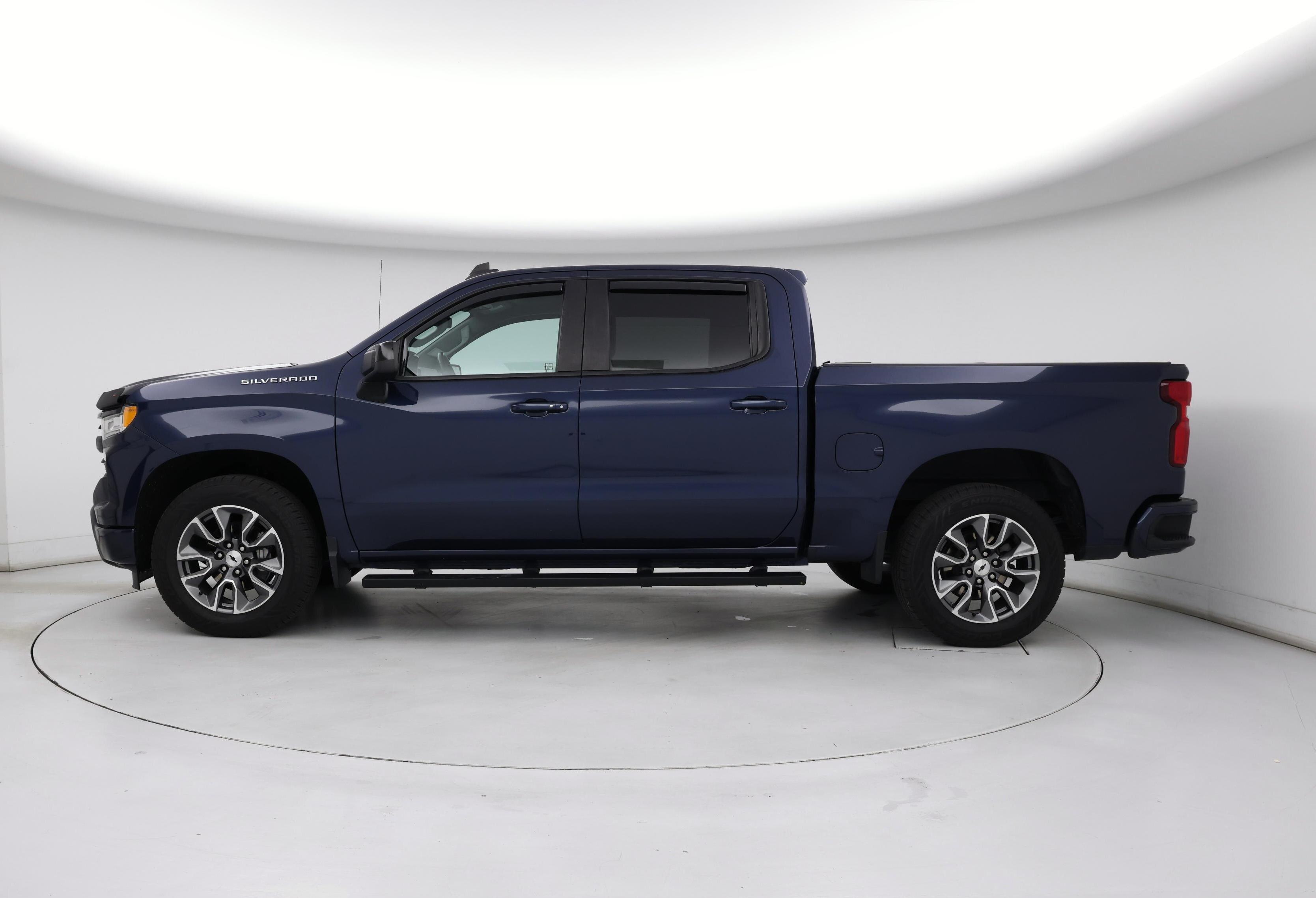 Thumbnail: 2022 Chevrolet Silverado 1500 - 3