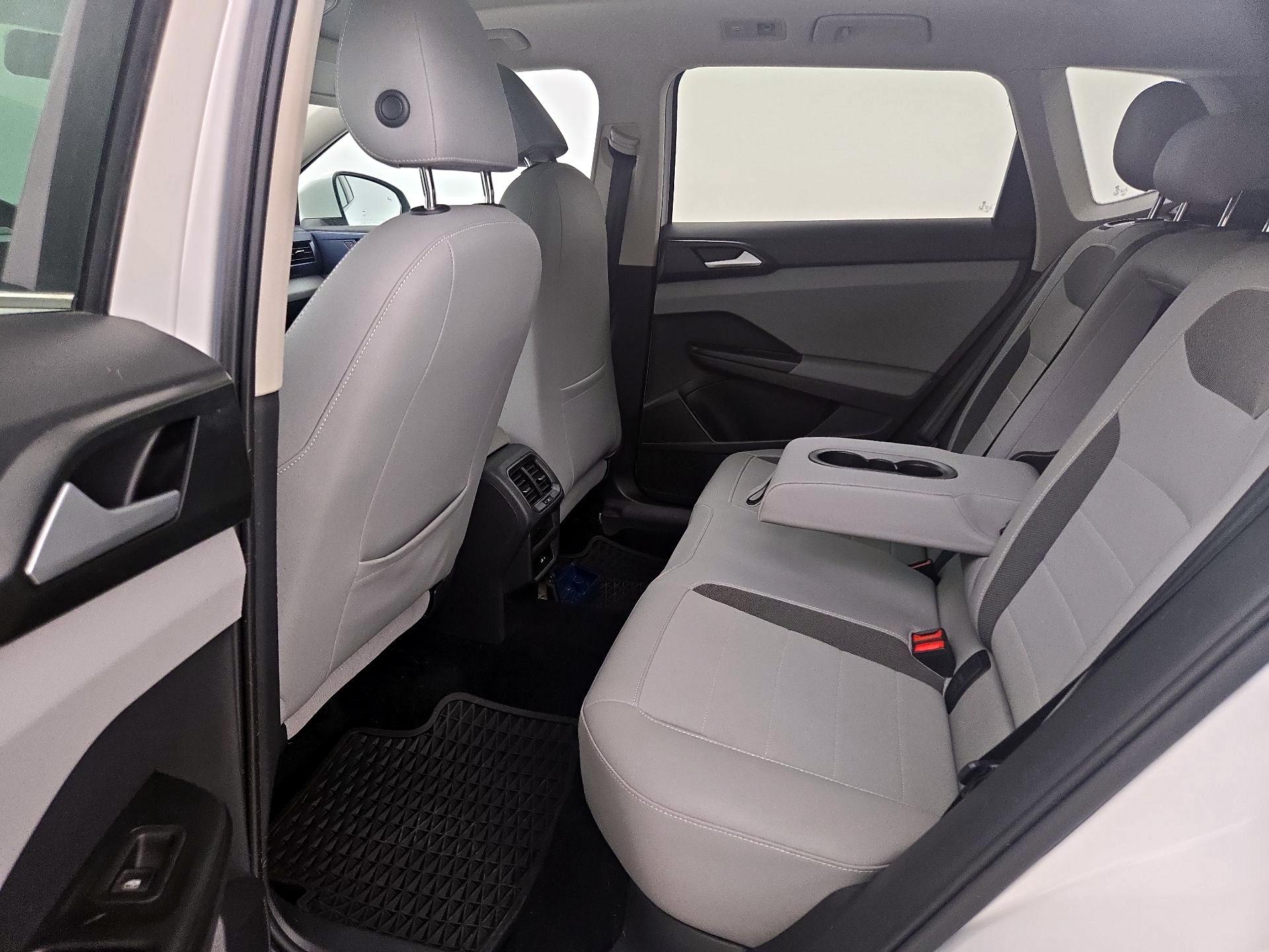 Thumbnail: 2022 Volkswagen Taos - 20