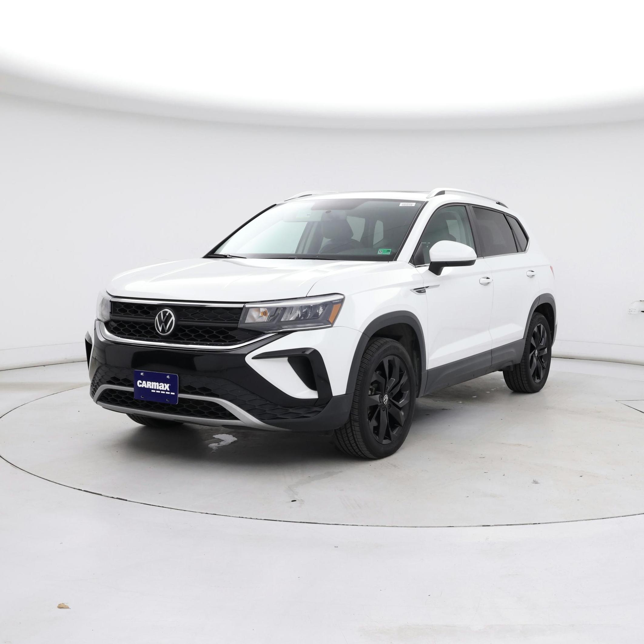 Thumbnail: 2022 Volkswagen Taos - 4