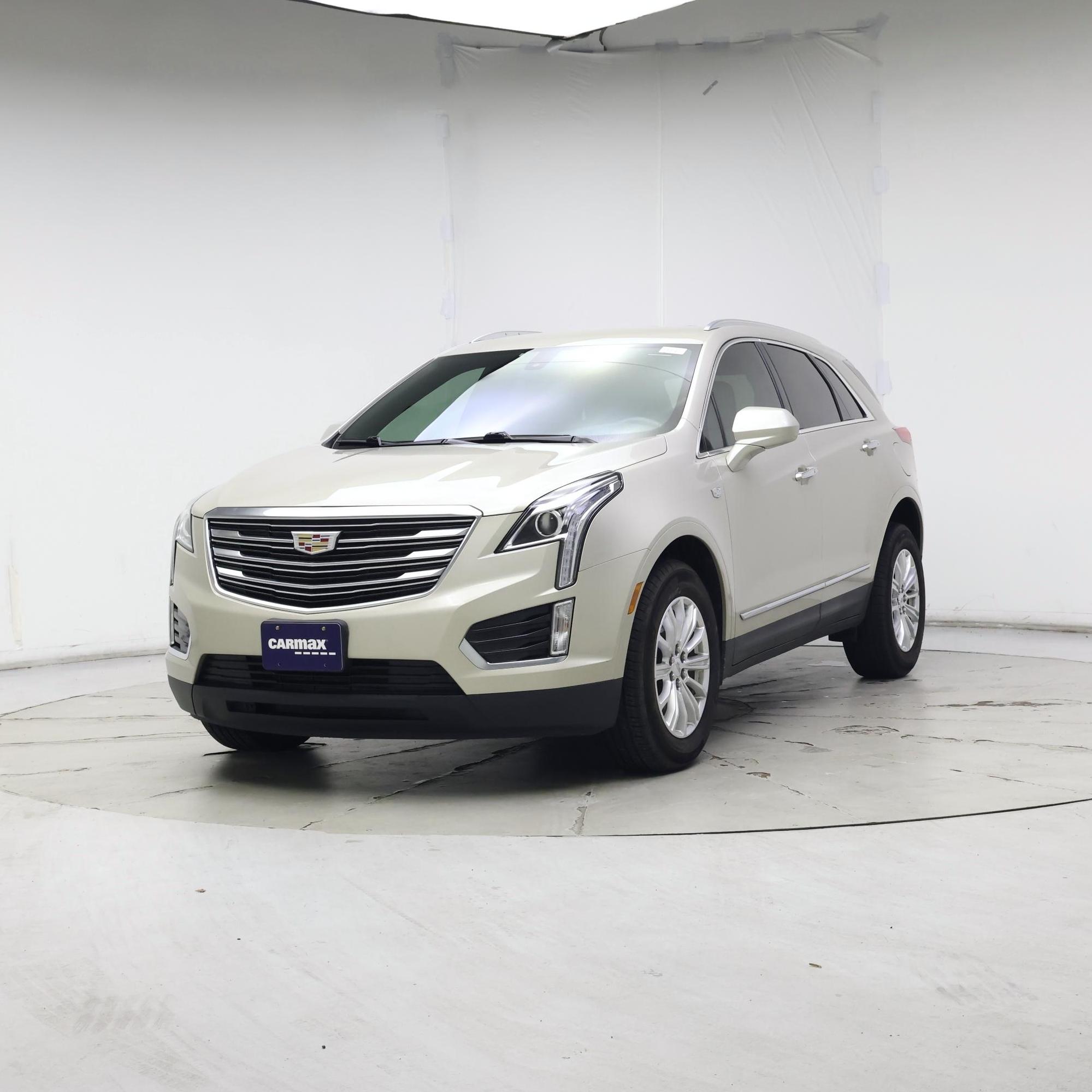 Thumbnail: 2017 Cadillac XT5 - 4
