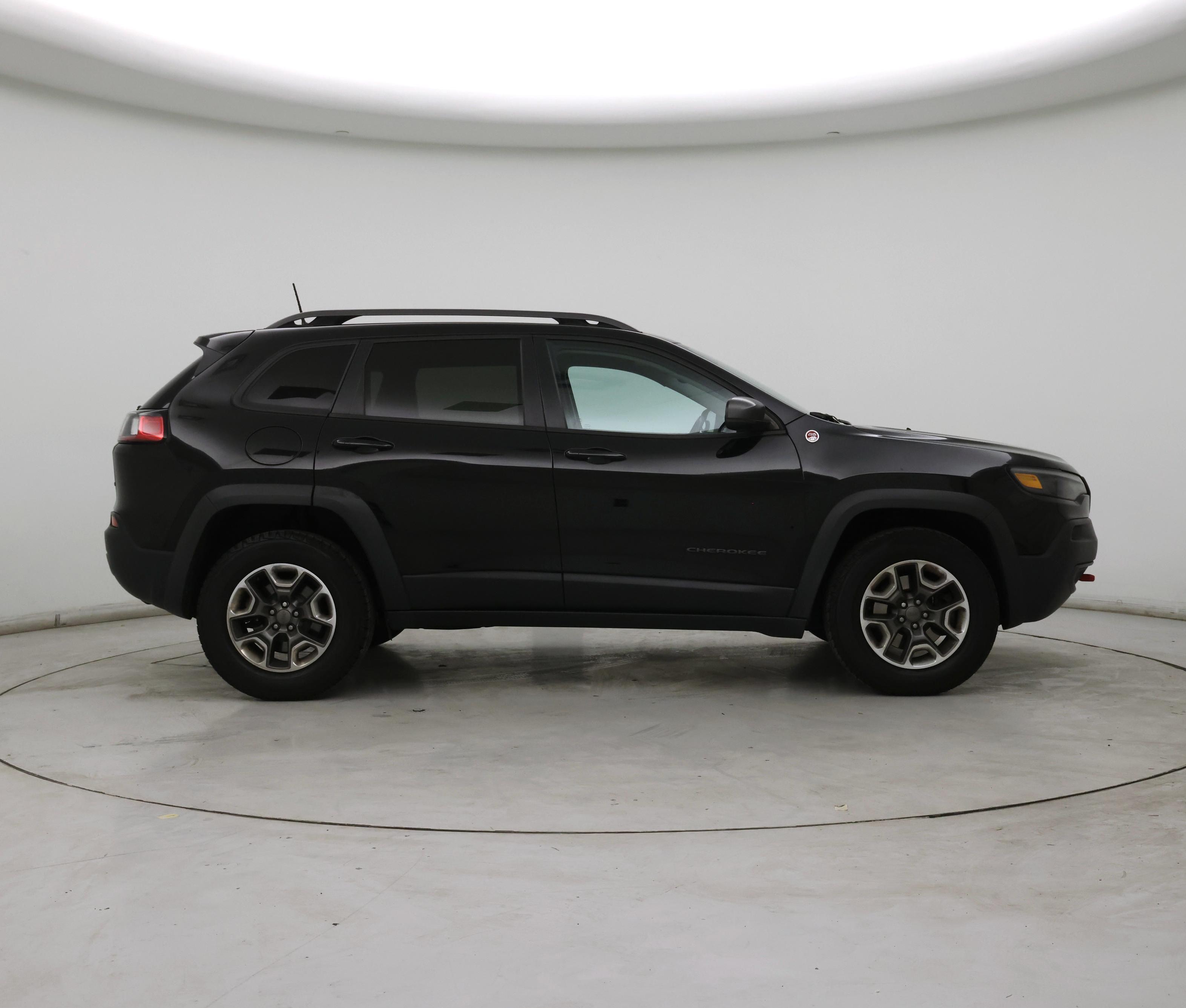 Thumbnail: 2019 Jeep Cherokee - 7