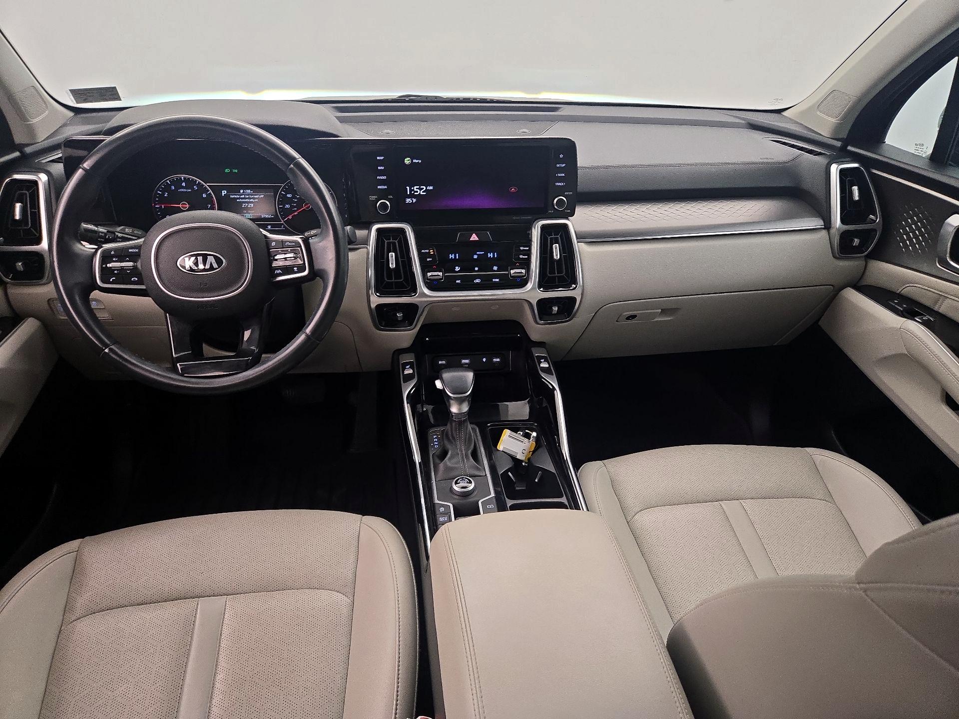 Thumbnail: 2021 Kia Sorento - 9