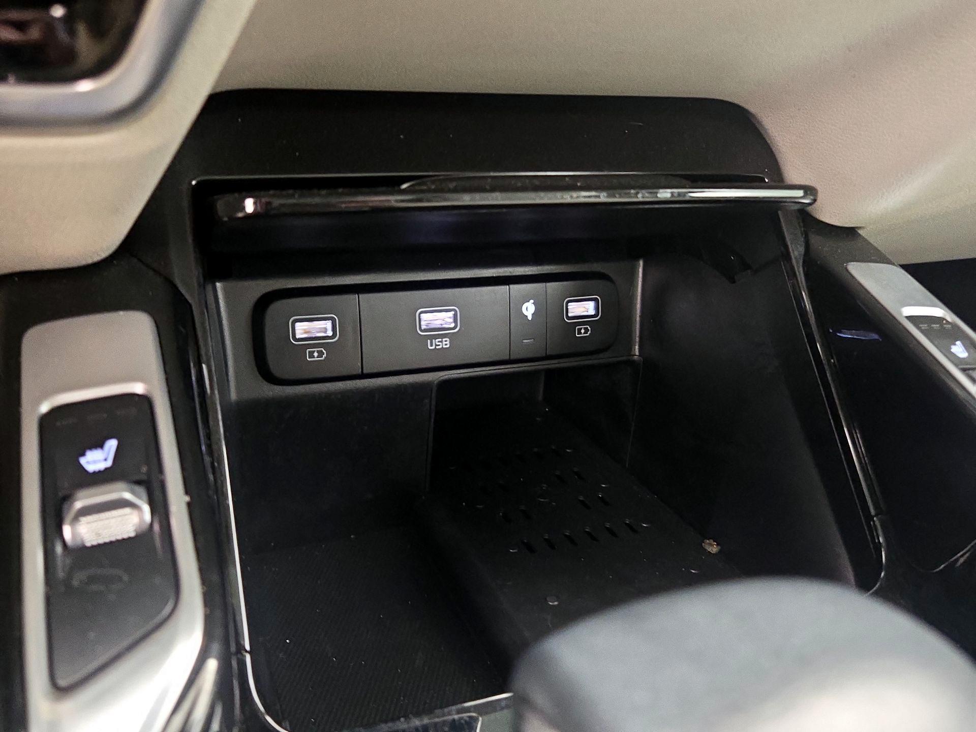 Thumbnail: 2021 Kia Sorento - 19