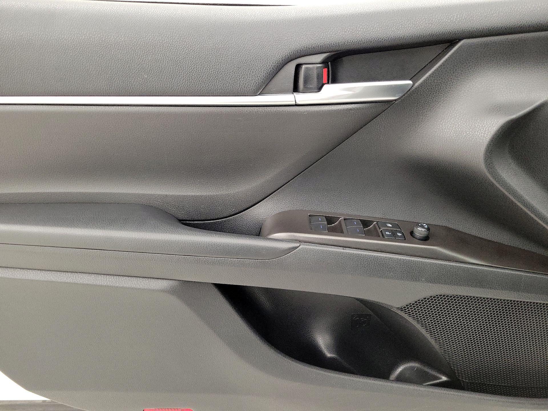 Thumbnail: 2023 Toyota Camry - 12