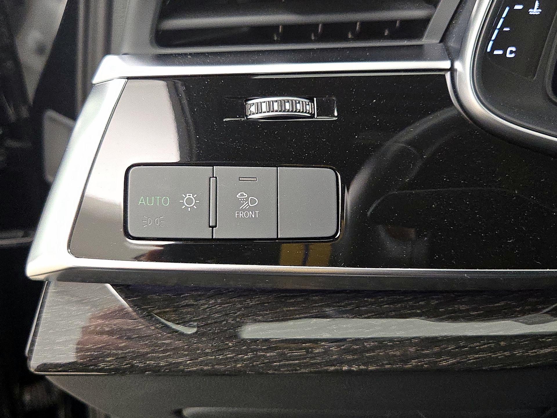 Thumbnail: 2022 Audi Q7 - 13