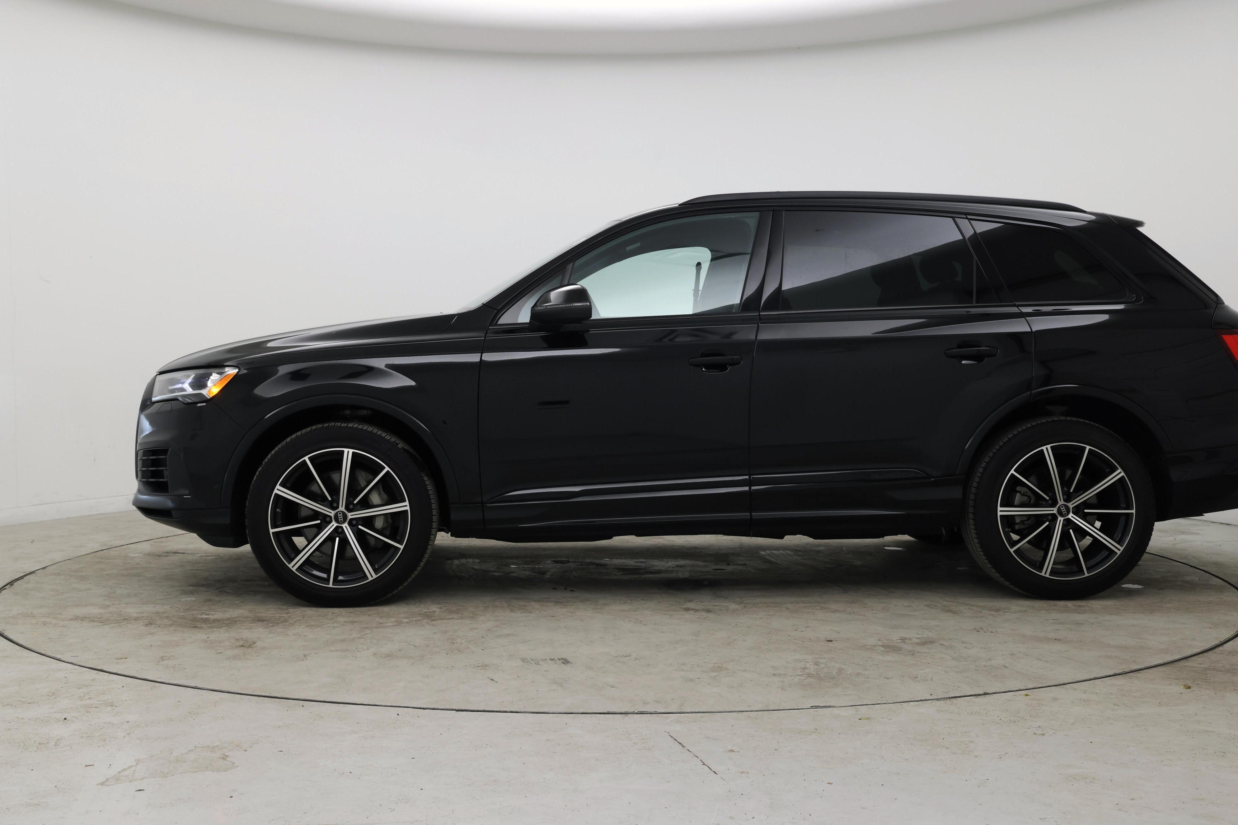 Thumbnail: 2022 Audi Q7 - 3