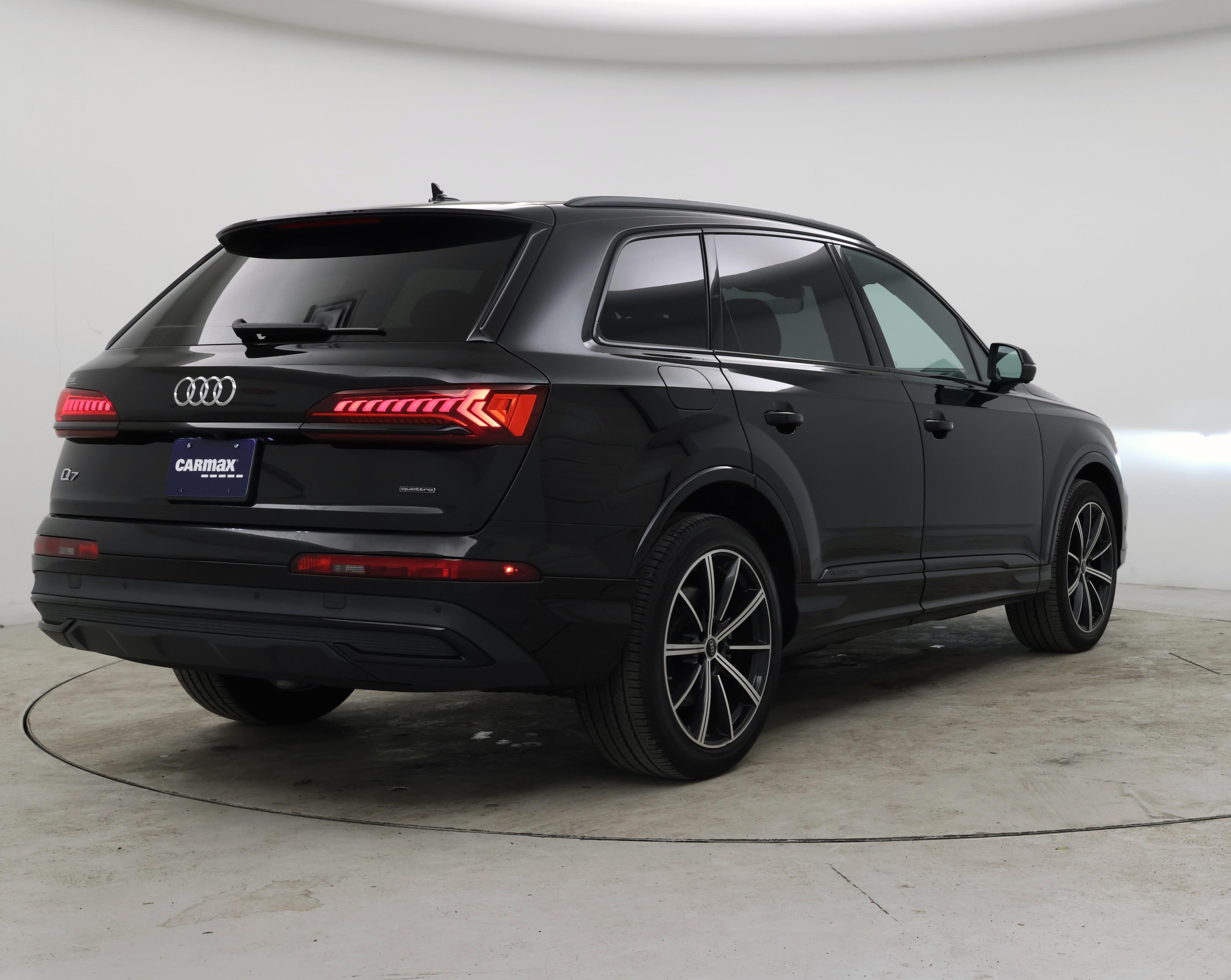 Thumbnail: 2022 Audi Q7 - 8