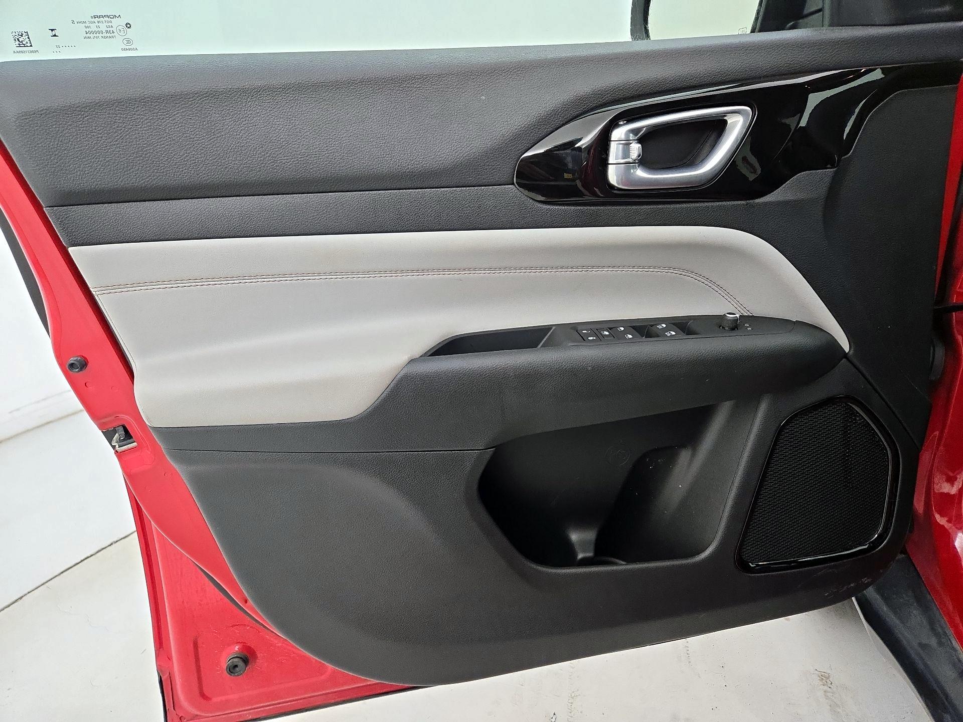 Thumbnail: 2023 Jeep Compass - 12