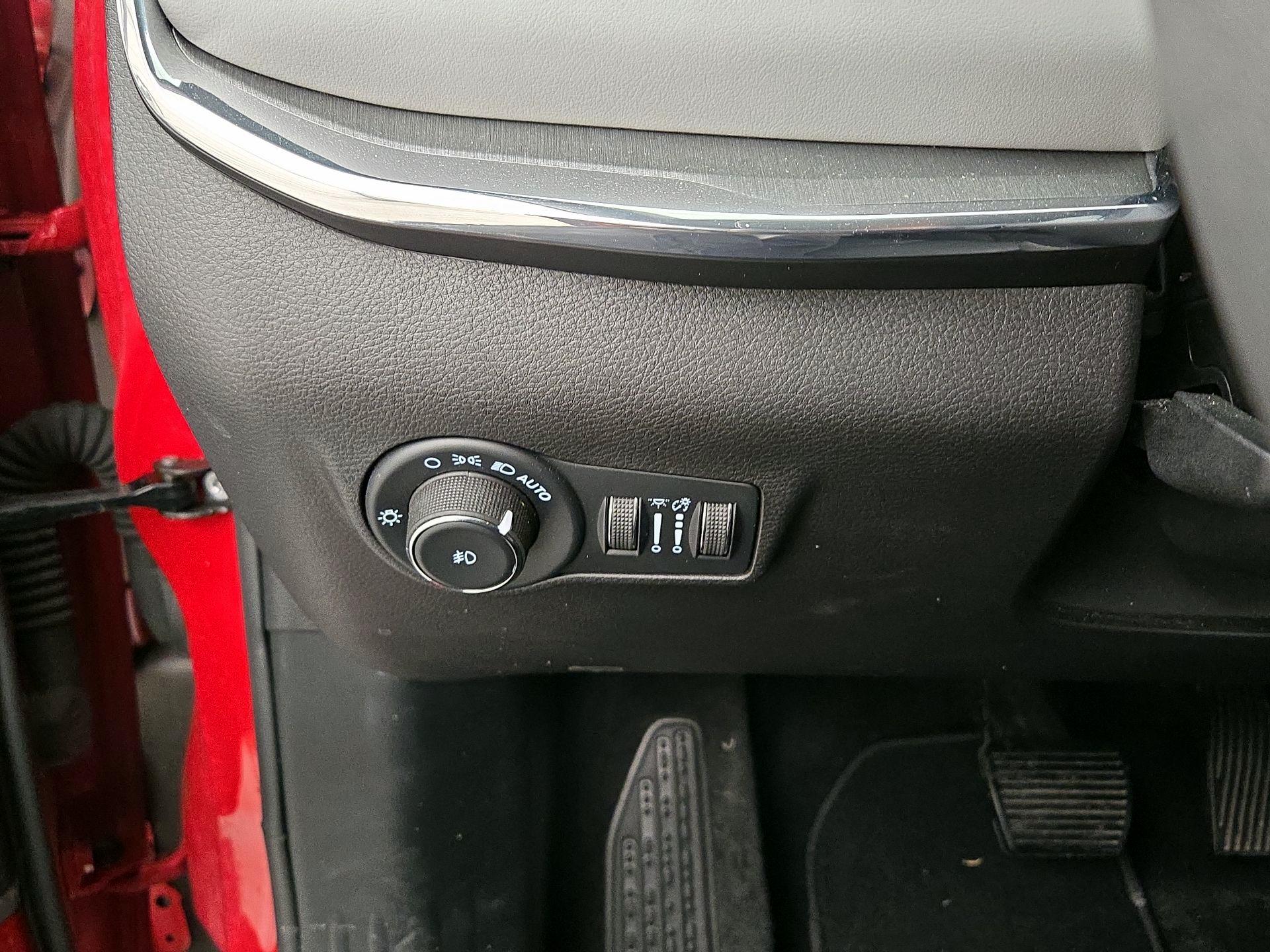 Thumbnail: 2023 Jeep Compass - 13