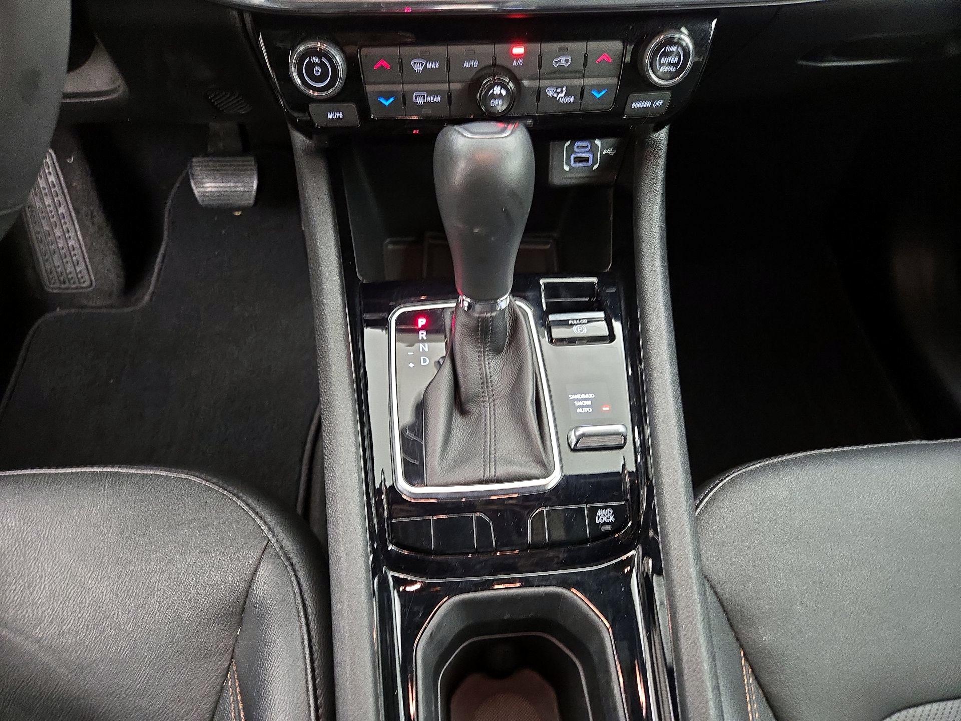 Thumbnail: 2023 Jeep Compass - 17