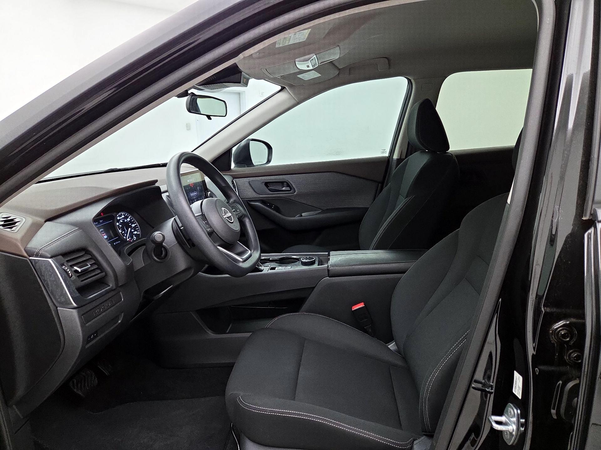 Thumbnail: 2023 Nissan Rogue - 11