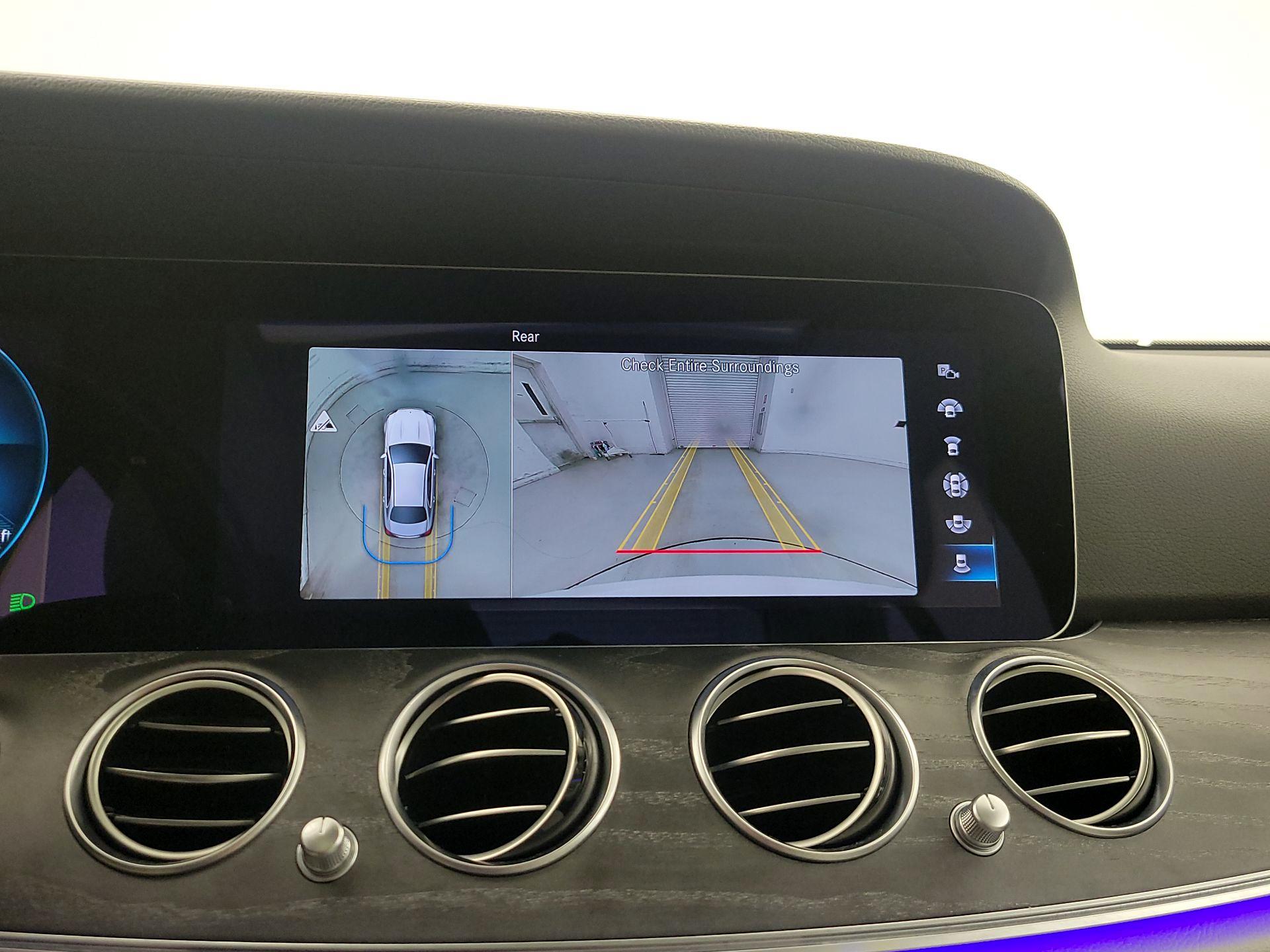 Thumbnail: 2022 Mercedes-Benz E-Class - 15