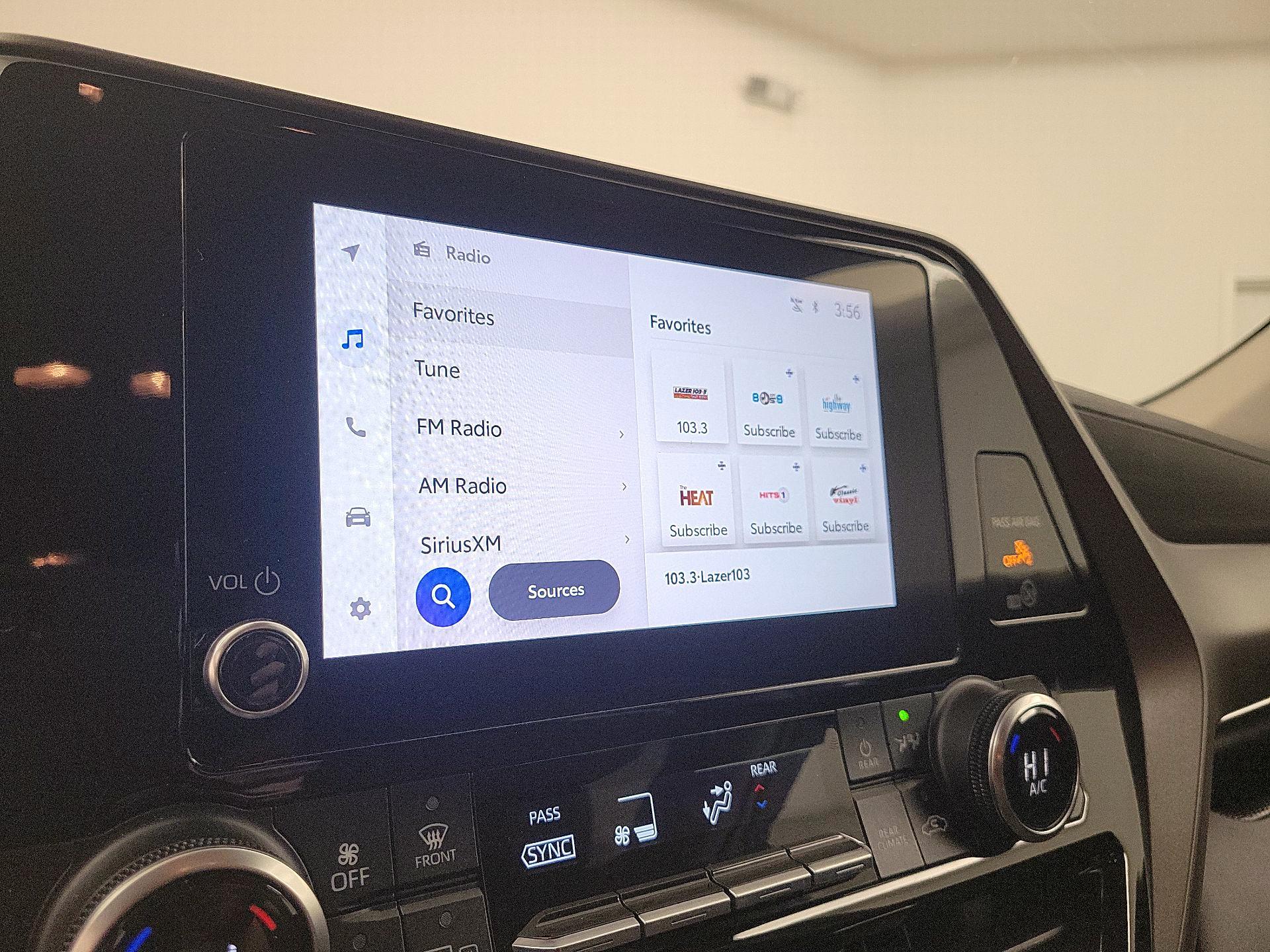 Thumbnail: 2023 Toyota Highlander - 15