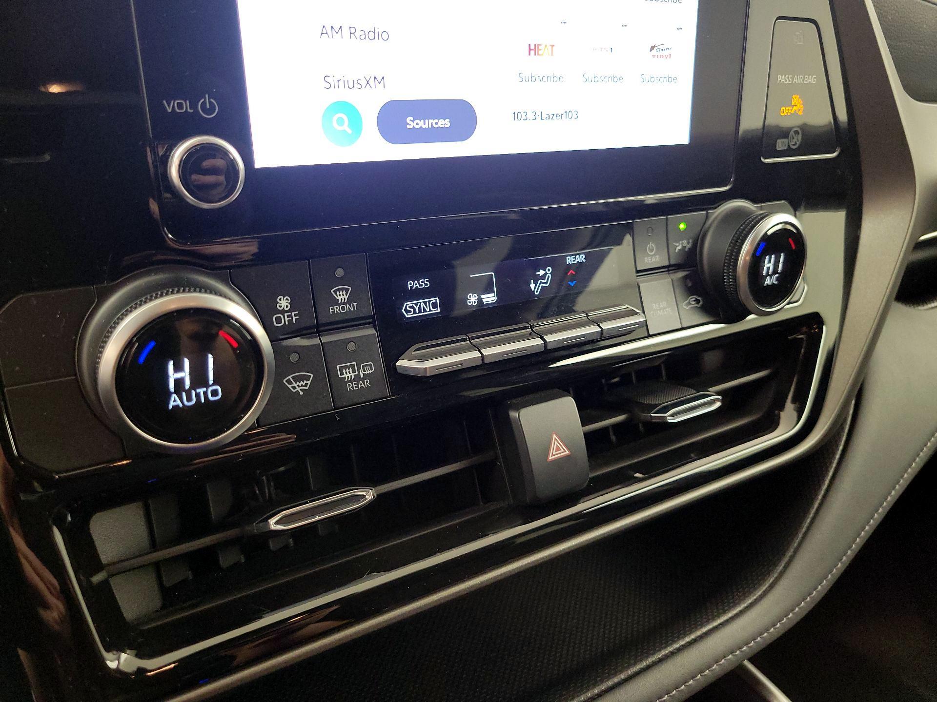 Thumbnail: 2023 Toyota Highlander - 16