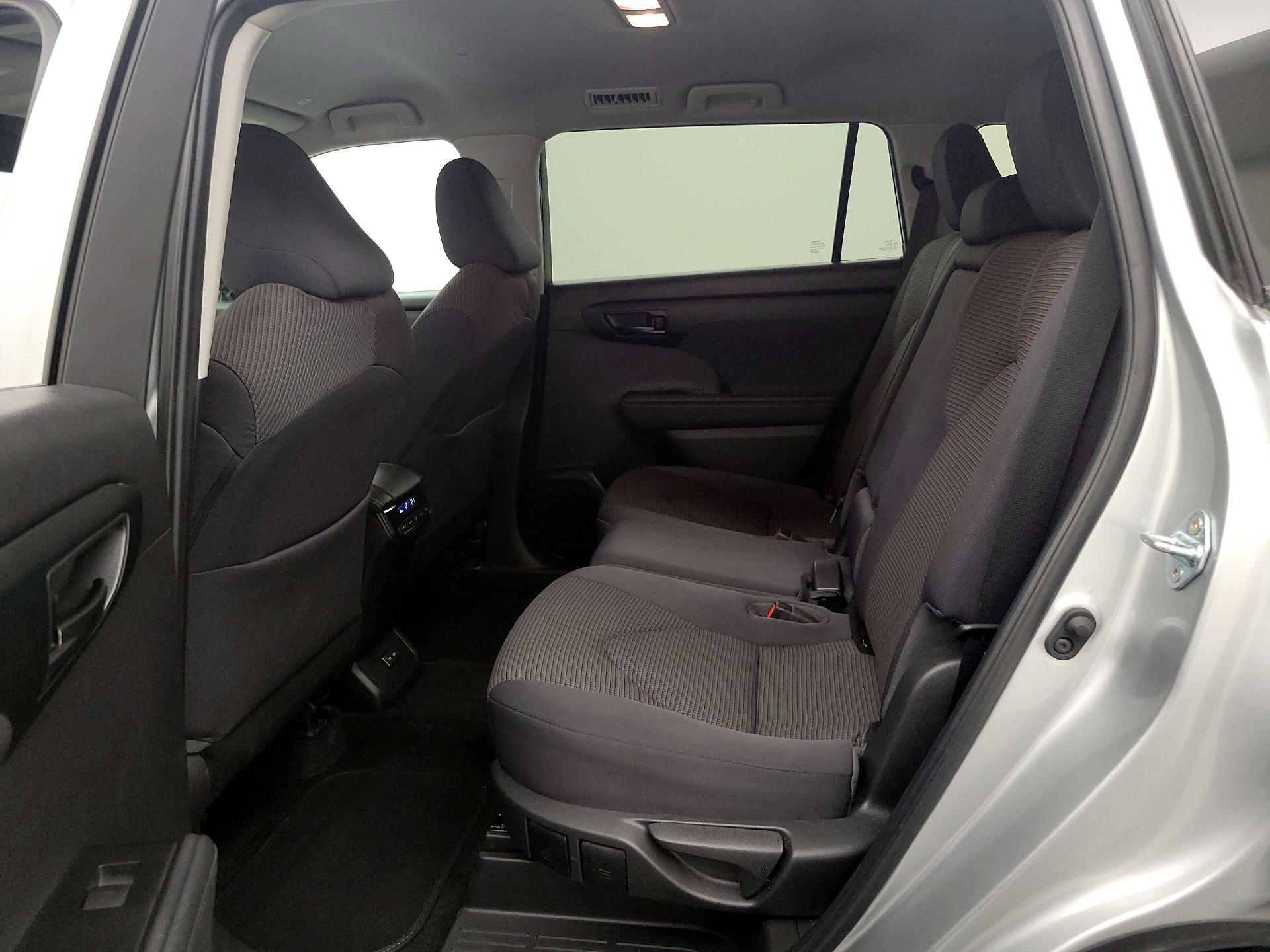 Thumbnail: 2023 Toyota Highlander - 19