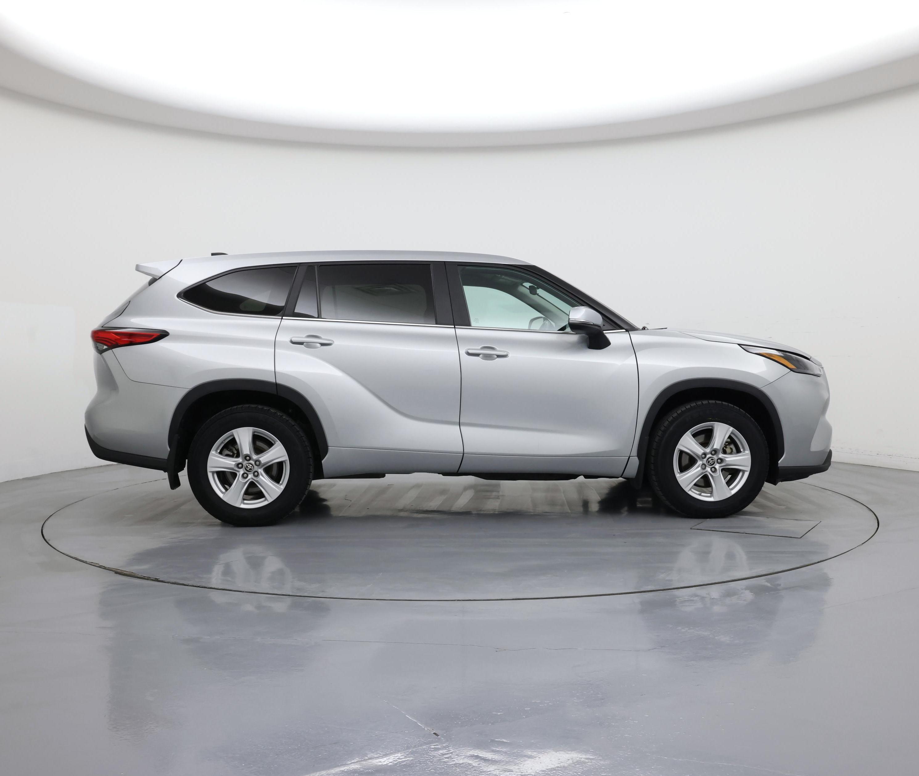 Thumbnail: 2023 Toyota Highlander - 7