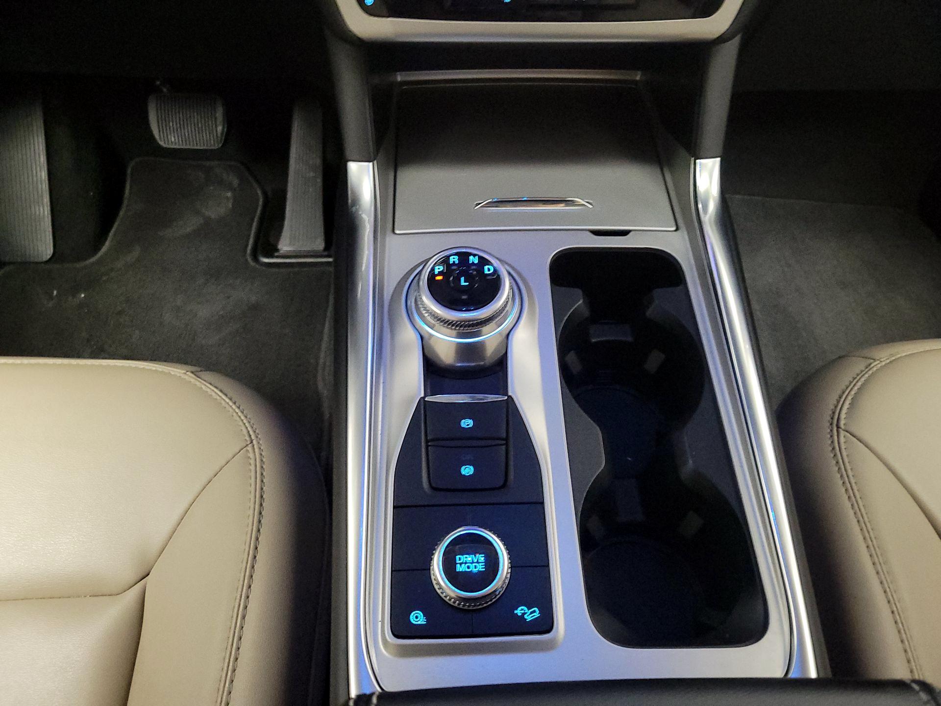 Thumbnail: 2022 Ford Explorer - 18