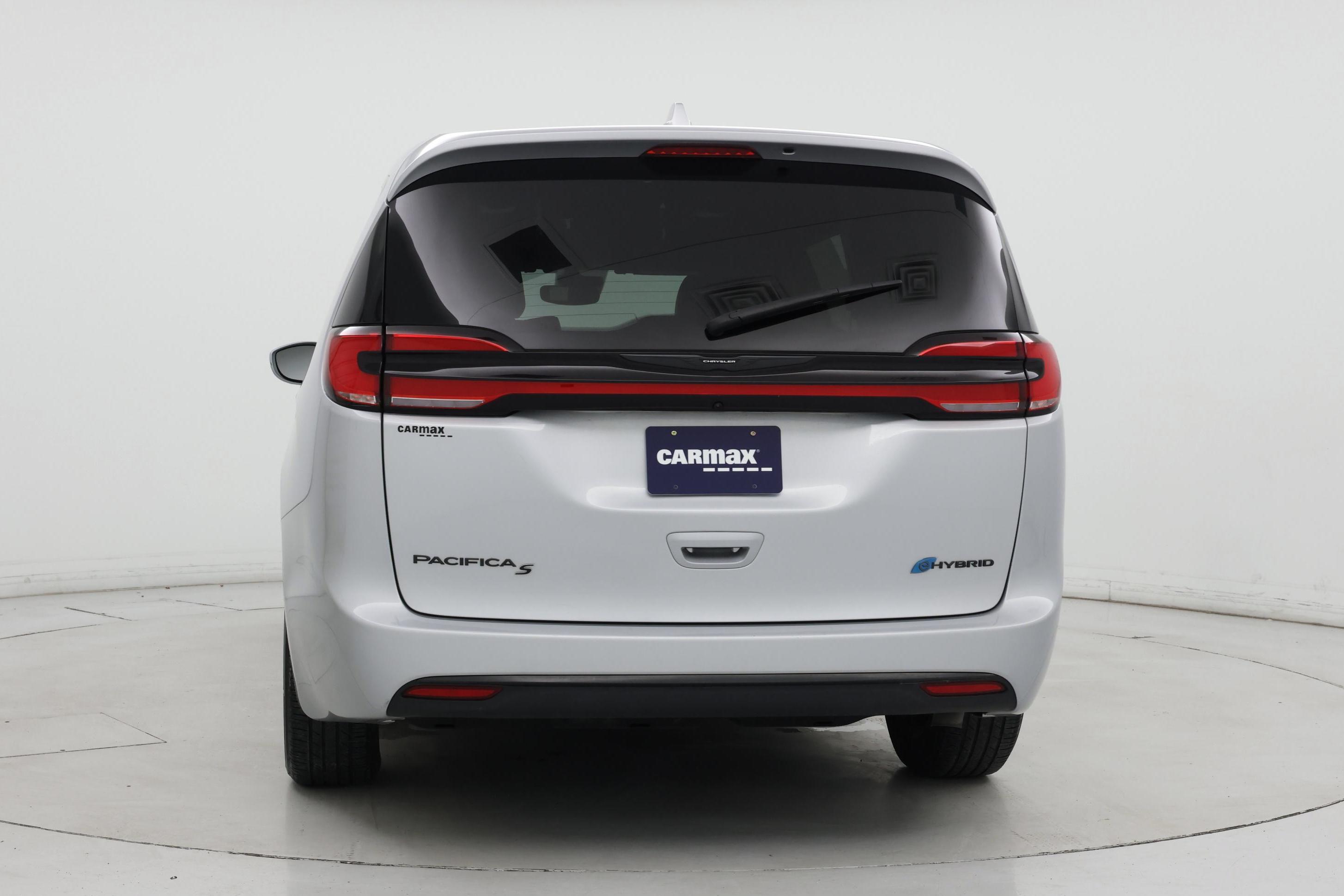 Thumbnail: 2022 Chrysler Pacifica - 6