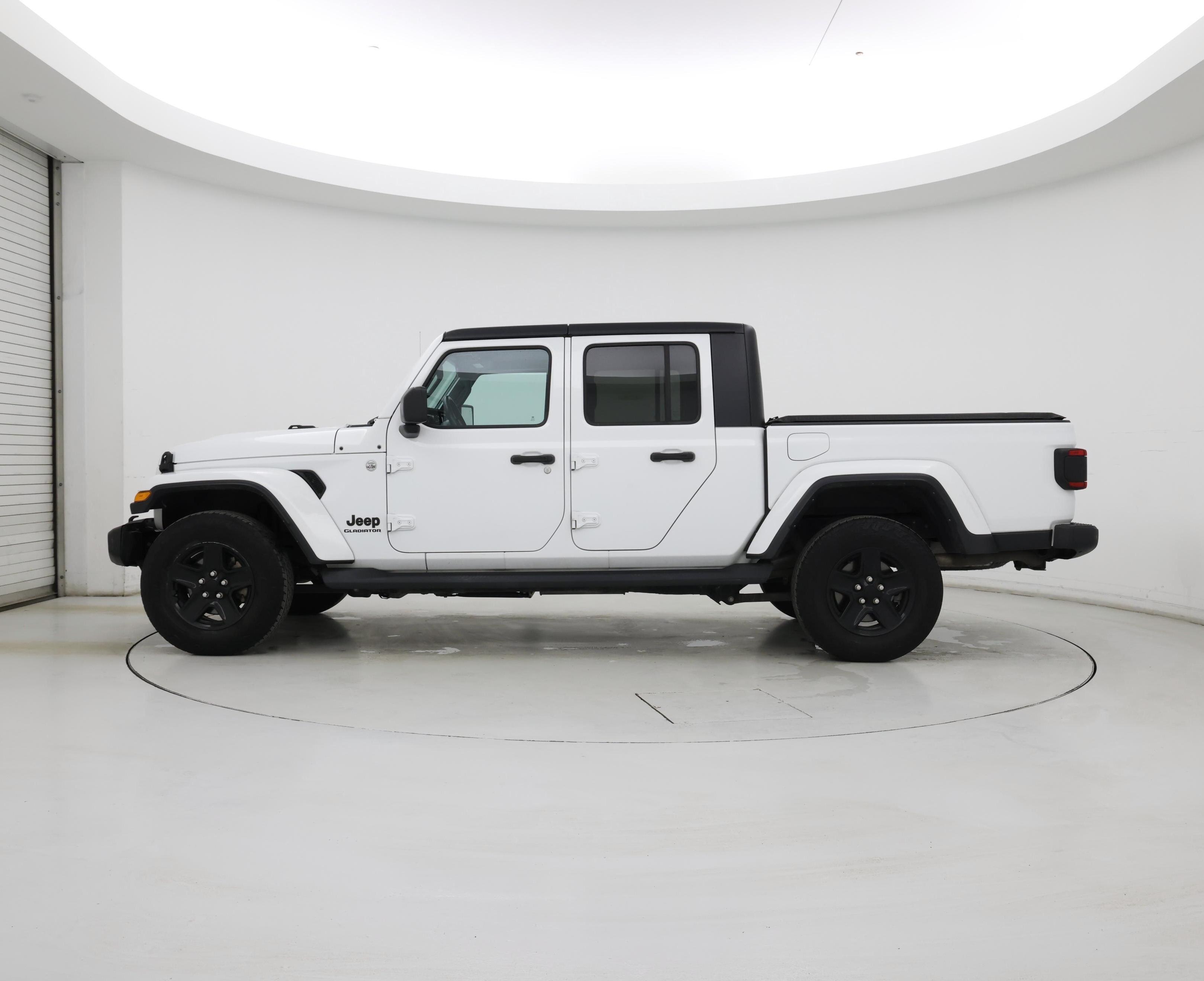 Thumbnail: 2021 Jeep Gladiator - 3