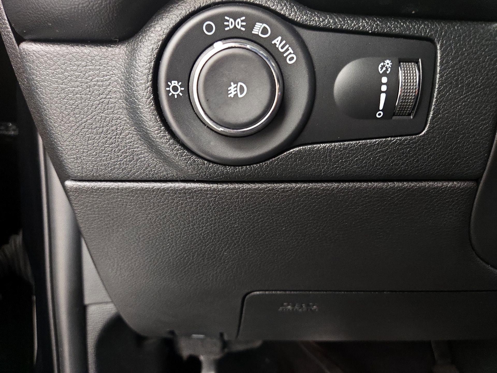 Thumbnail: 2023 Dodge Durango - 13