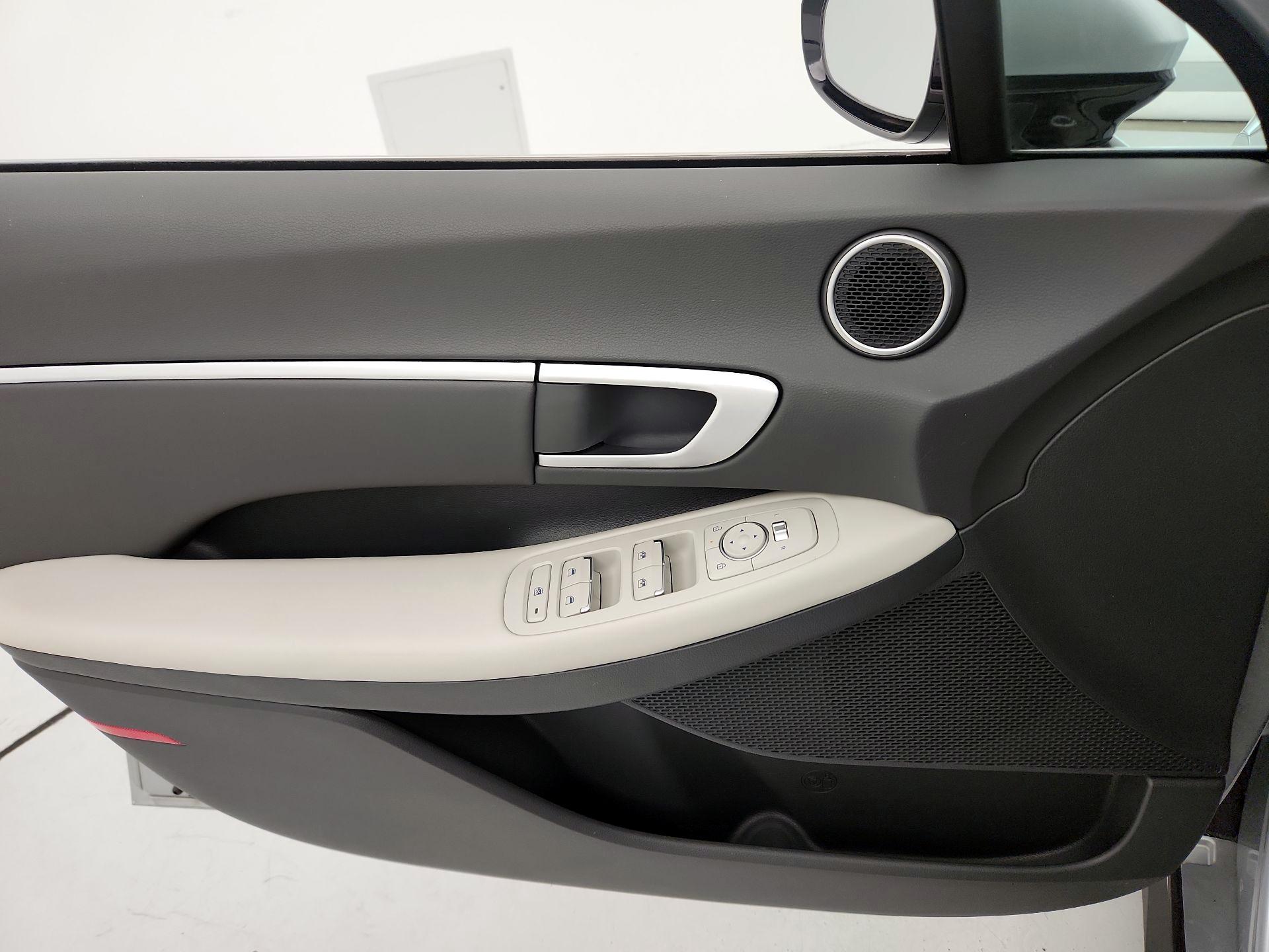 Thumbnail: 2025 Hyundai Sonata - 12