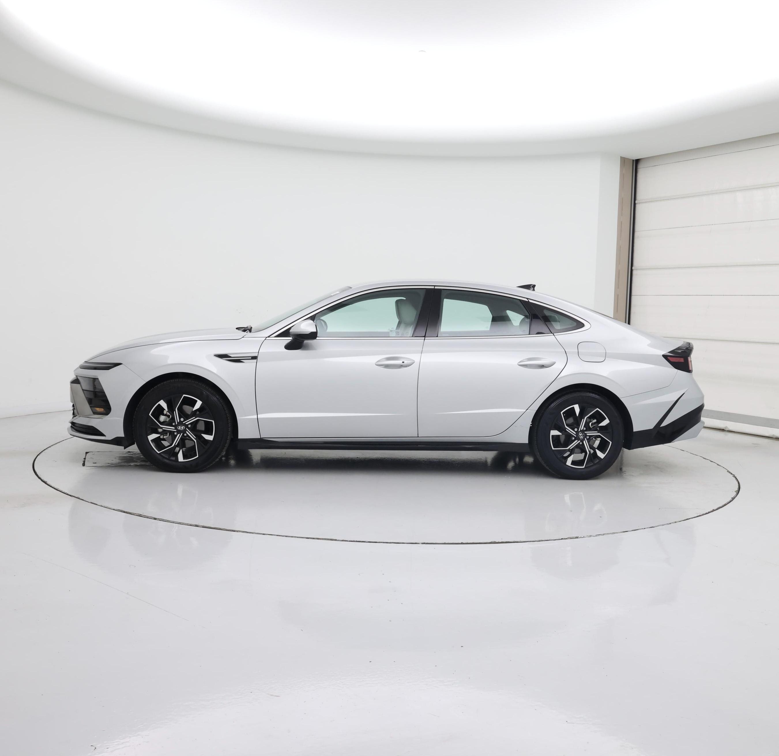 Thumbnail: 2025 Hyundai Sonata - 3