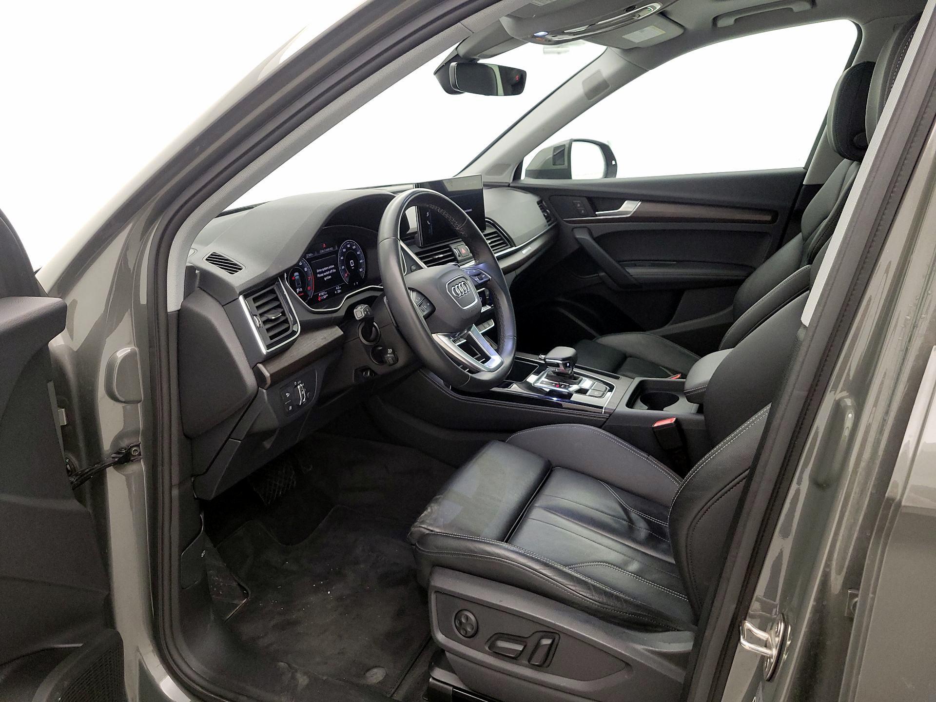 Thumbnail: 2024 Audi Q5 - 11