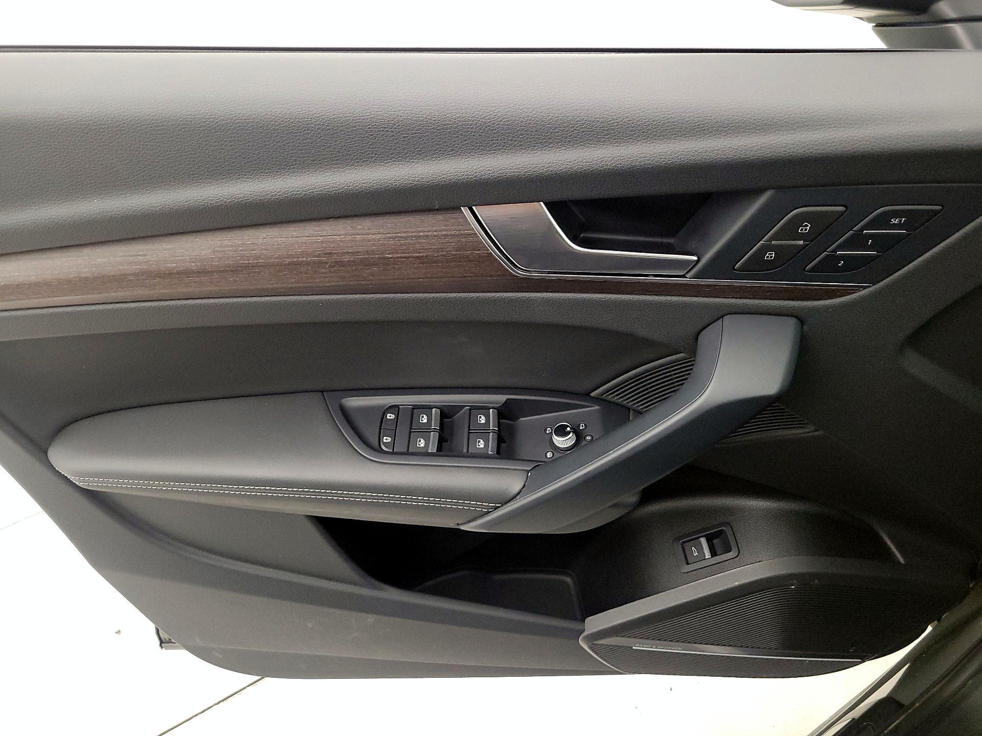 Thumbnail: 2024 Audi Q5 - 12