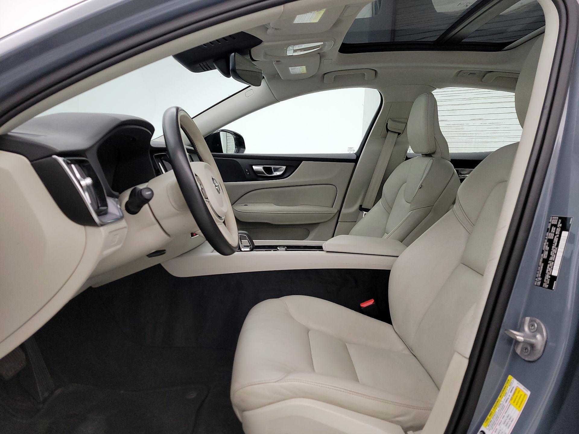 Thumbnail: 2024 Volvo S60 - 11