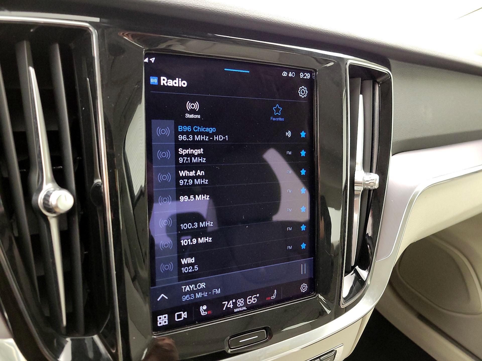 Thumbnail: 2024 Volvo S60 - 14