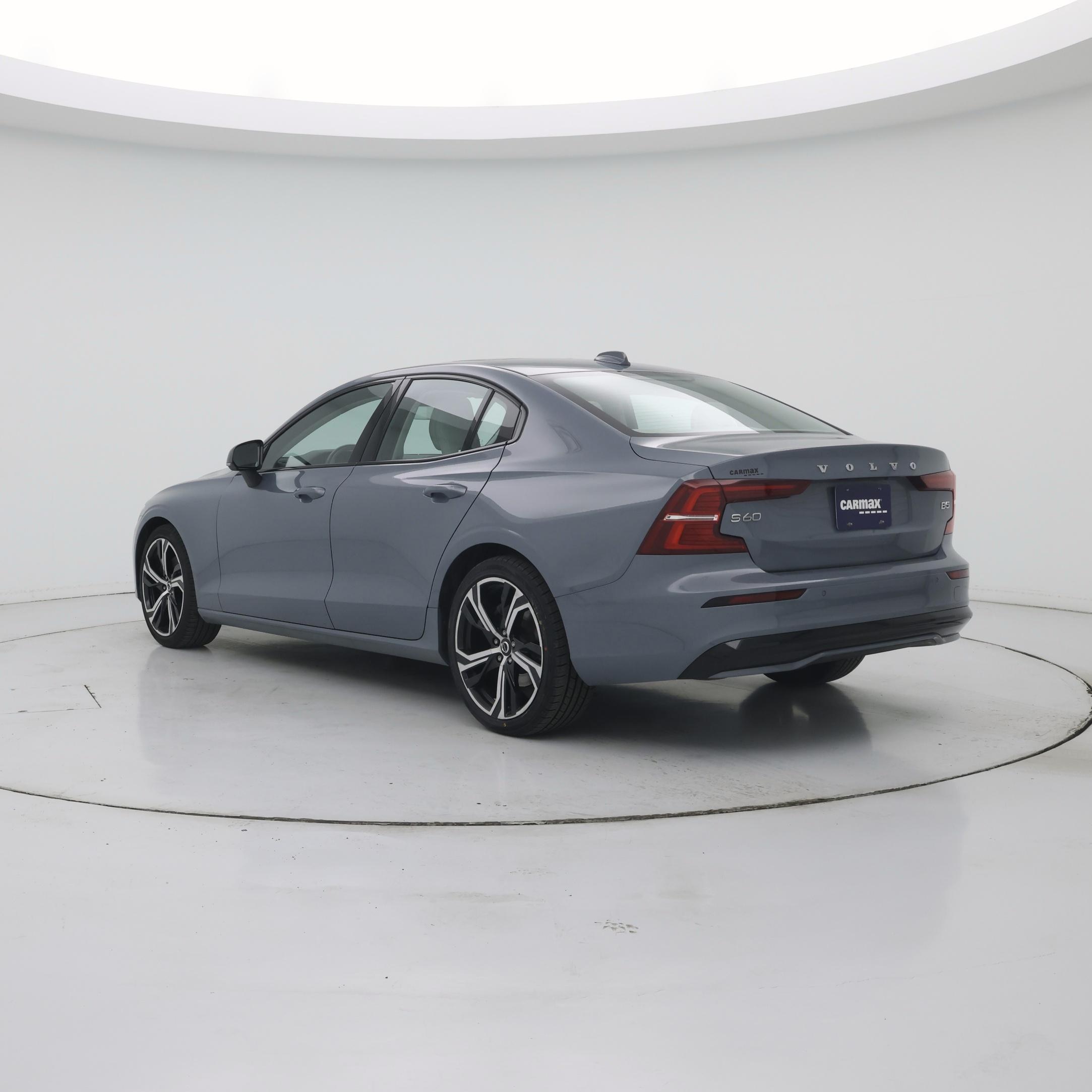 Thumbnail: 2024 Volvo S60 - 2