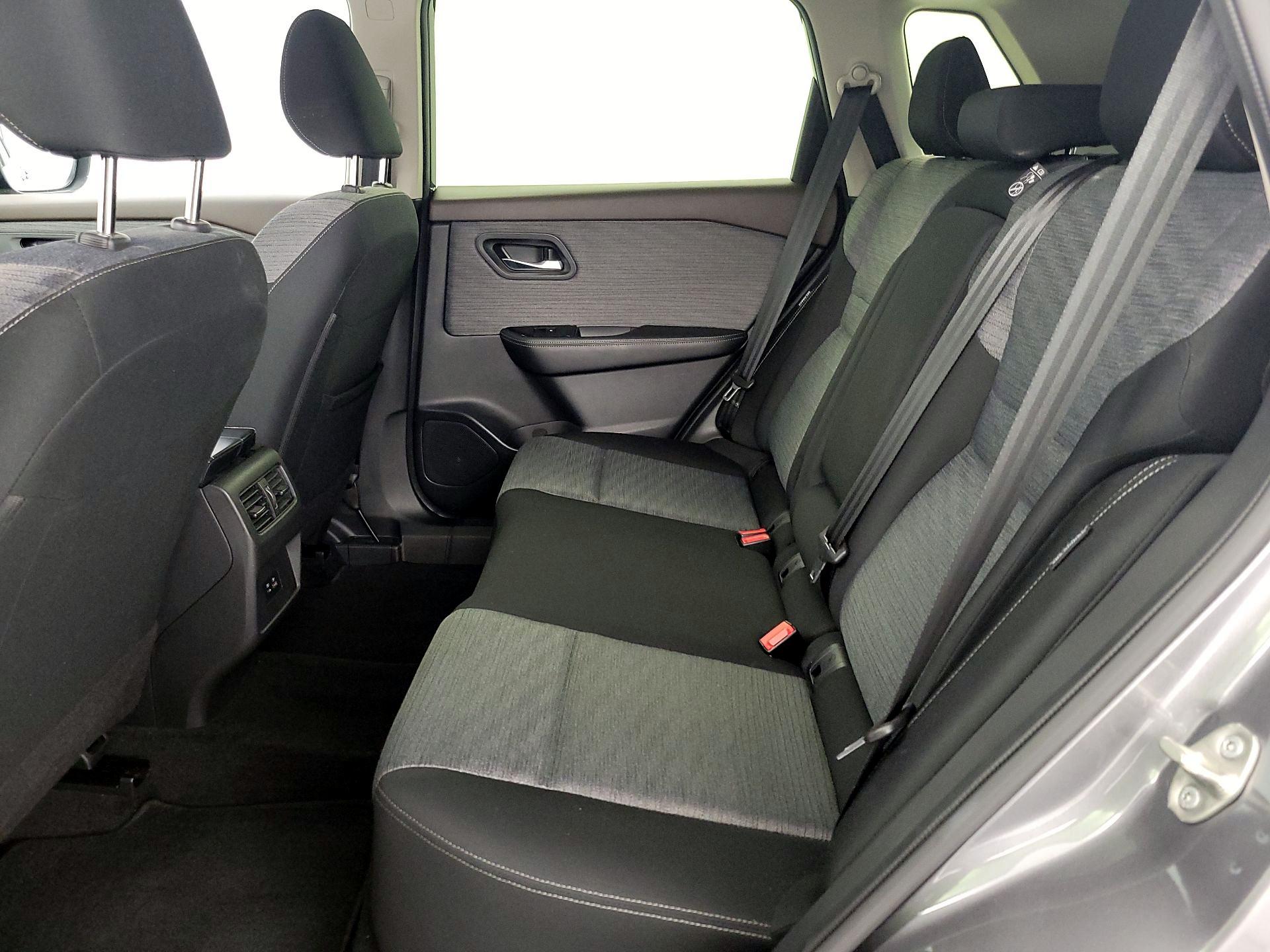 Thumbnail: 2023 Nissan Rogue - 19