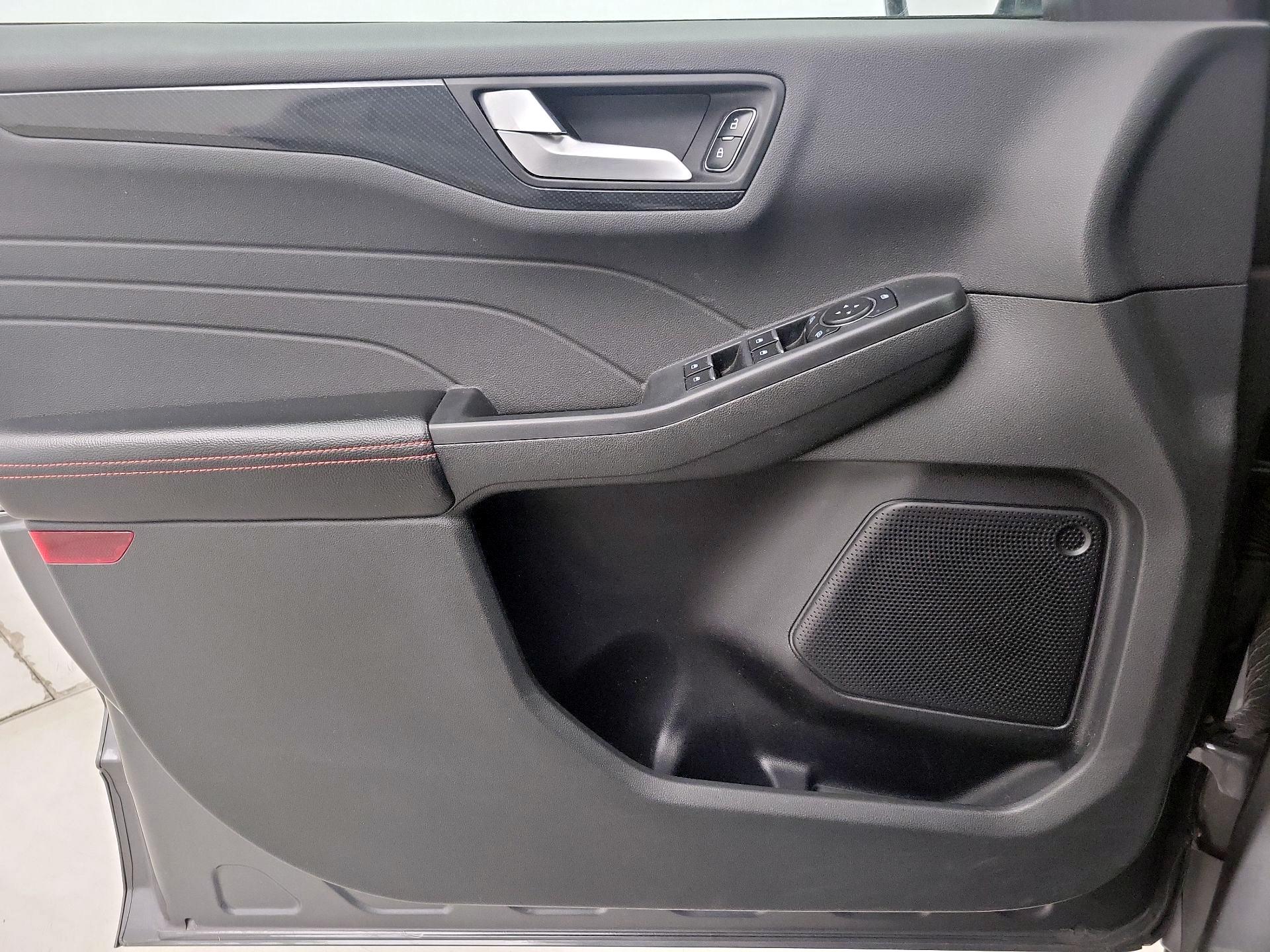 Thumbnail: 2023 Ford Escape - 12