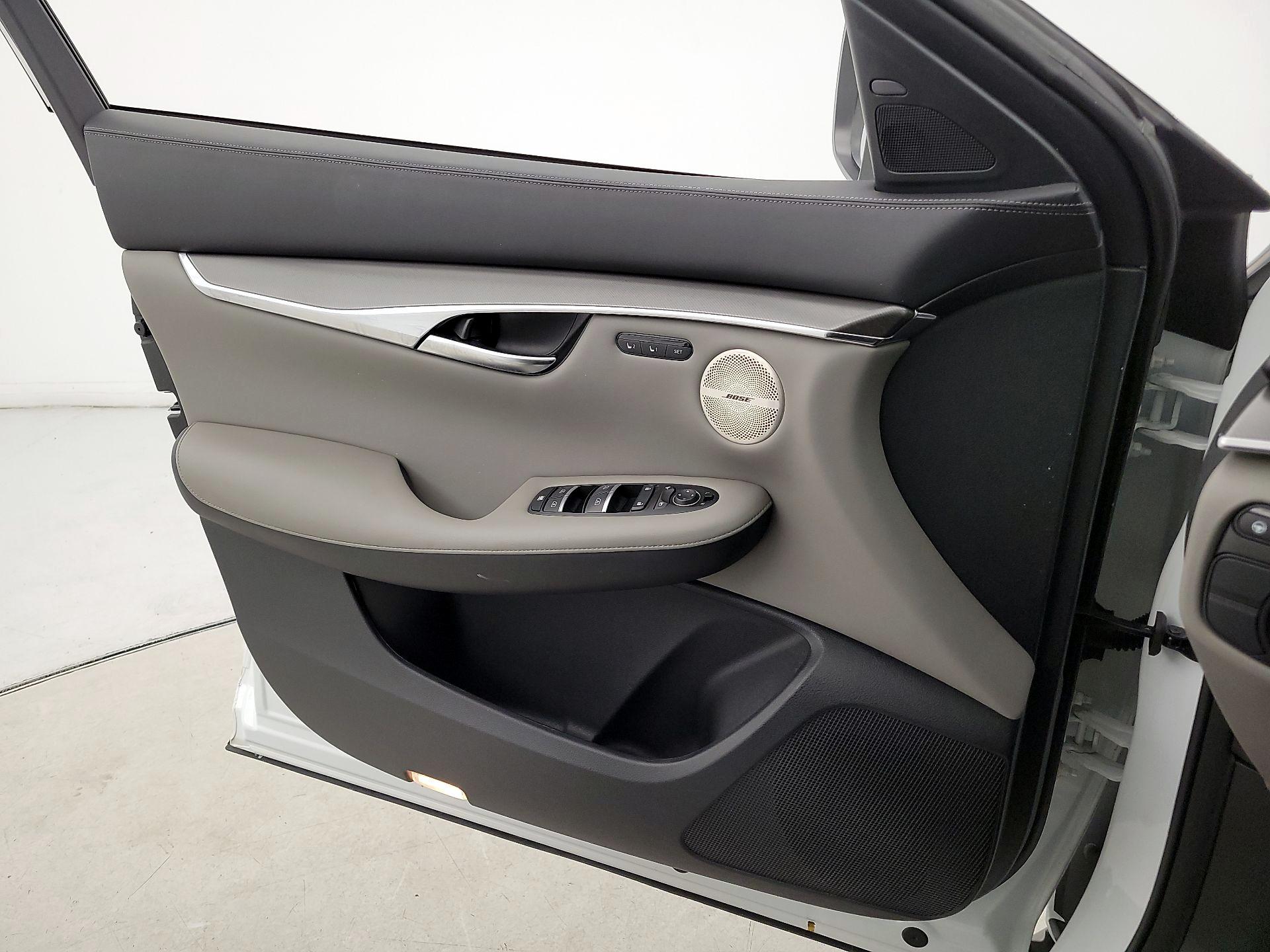 Thumbnail: 2023 INFINITI QX50 - 12