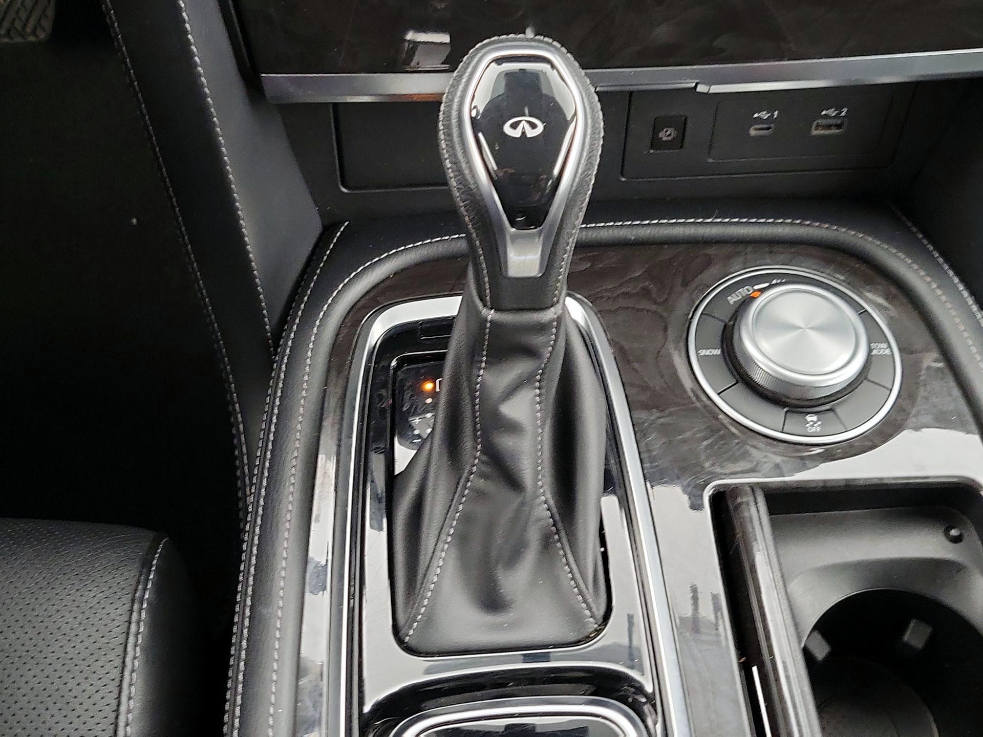 Thumbnail: 2024 INFINITI QX80 - 18