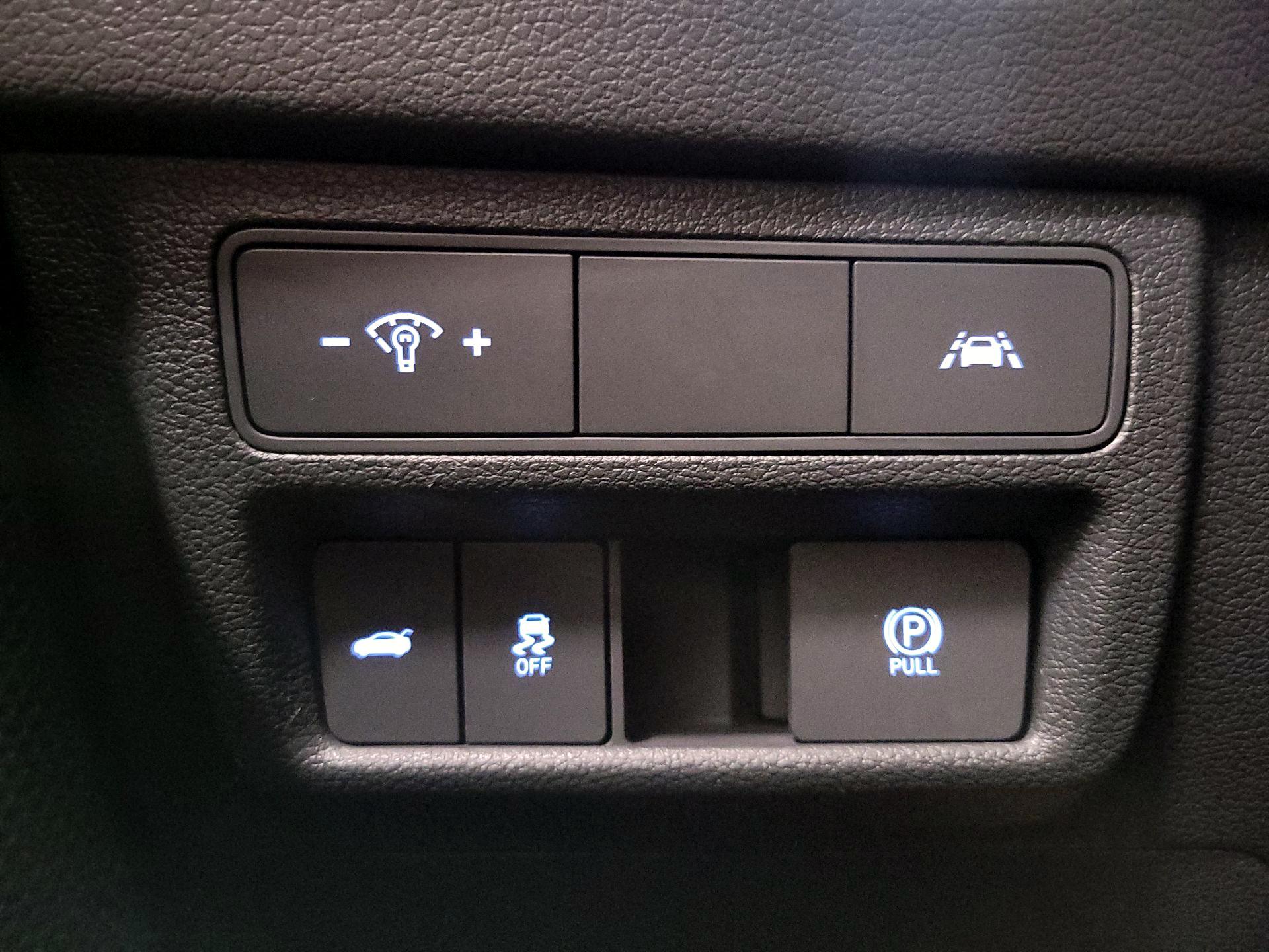 Thumbnail: 2023 Hyundai Sonata - 13