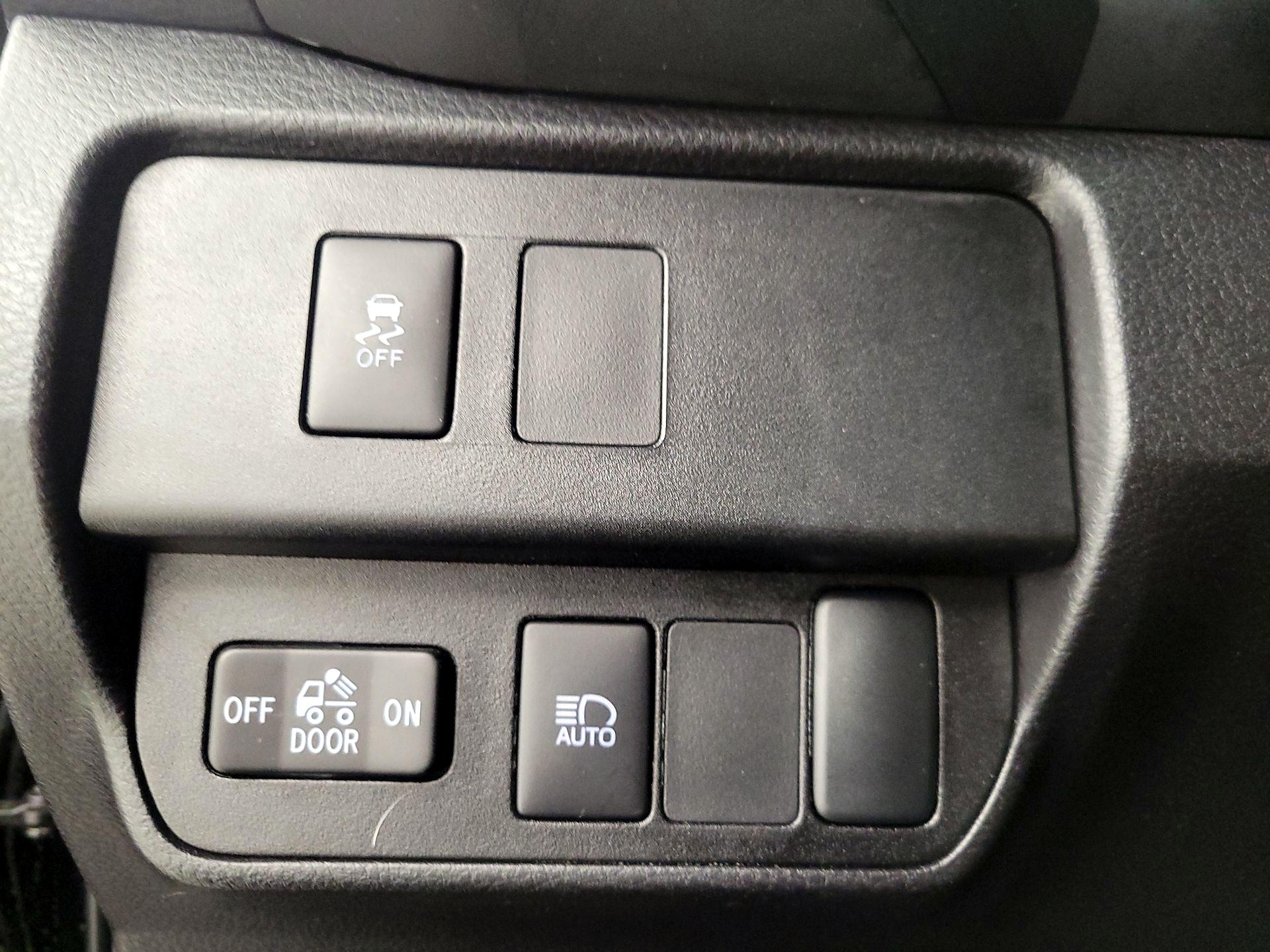 Thumbnail: 2023 Toyota Tacoma - 13