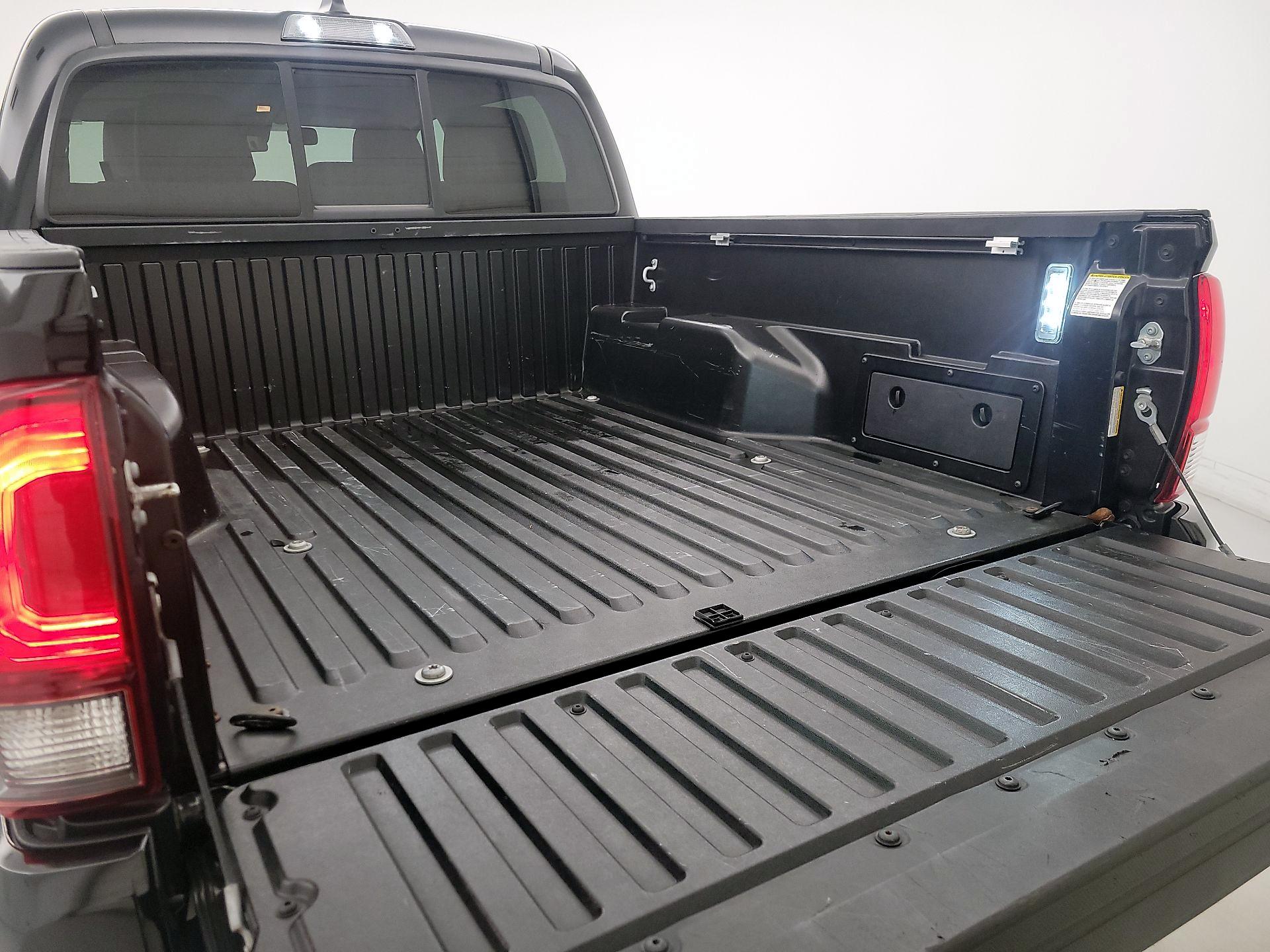 Thumbnail: 2023 Toyota Tacoma - 20