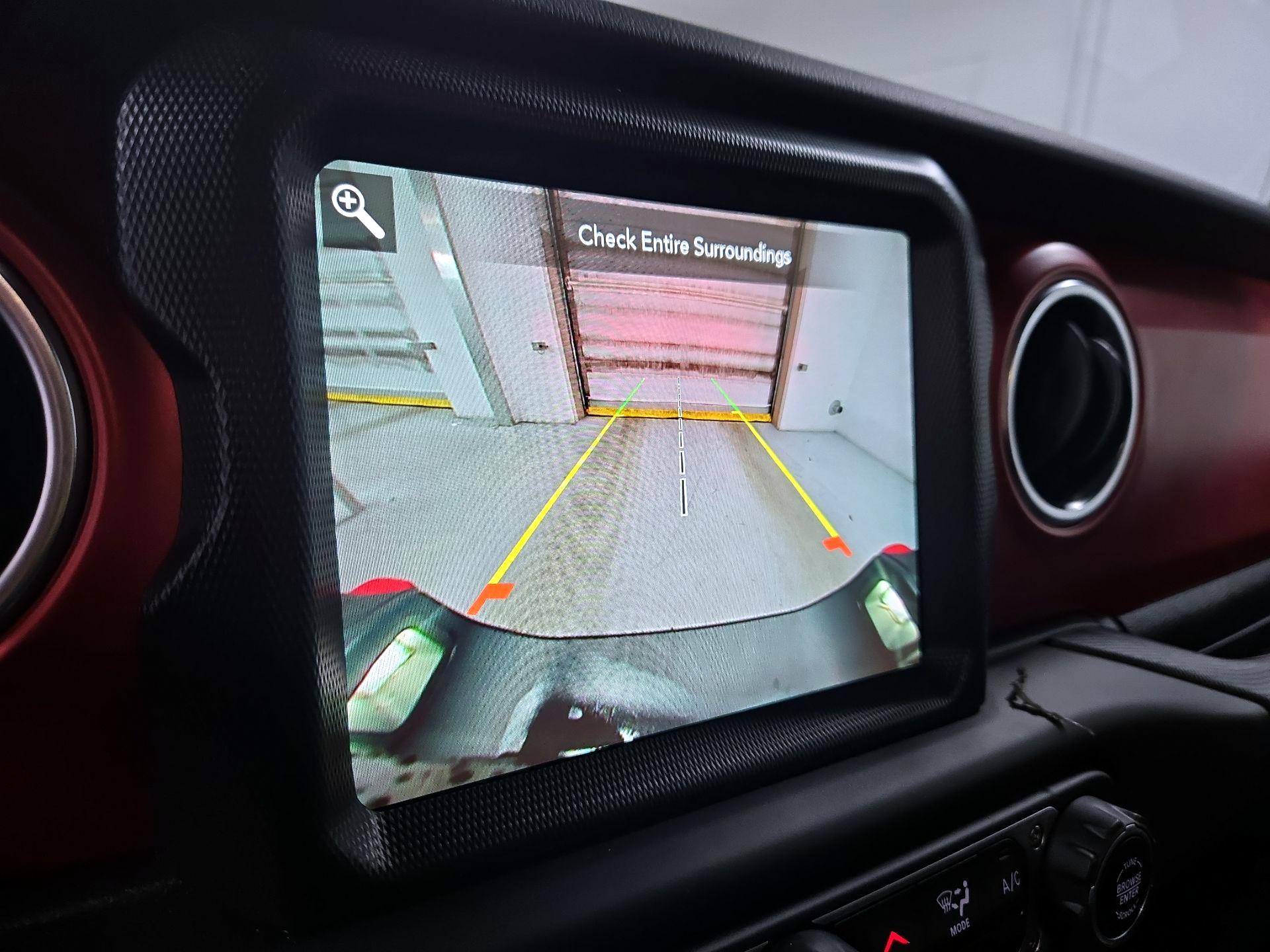 Thumbnail: 2023 Jeep Gladiator - 15