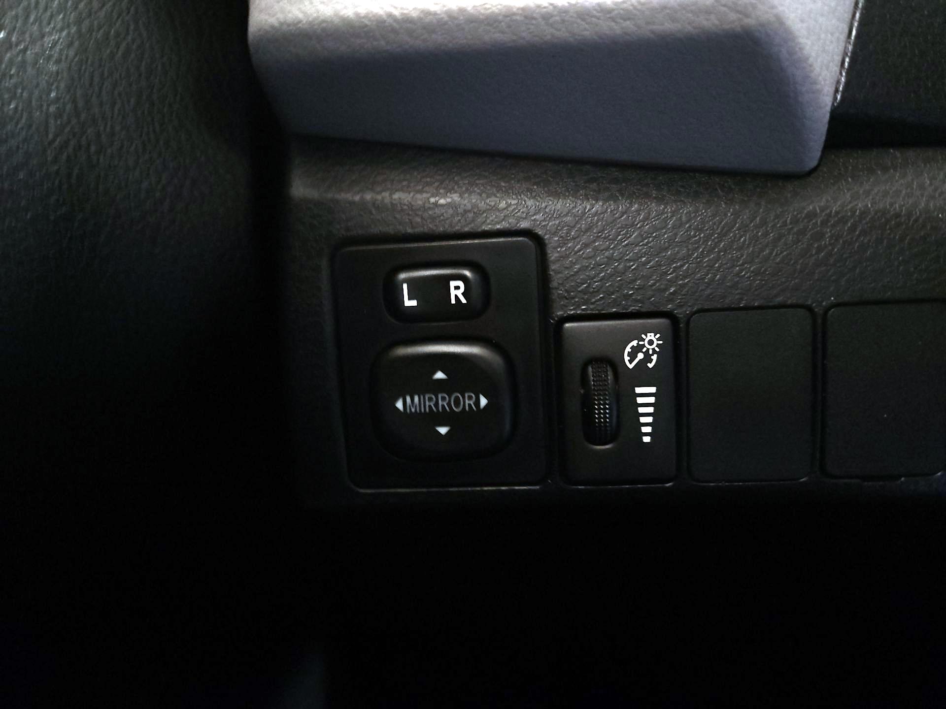 Thumbnail: 2014 Toyota Corolla - 13