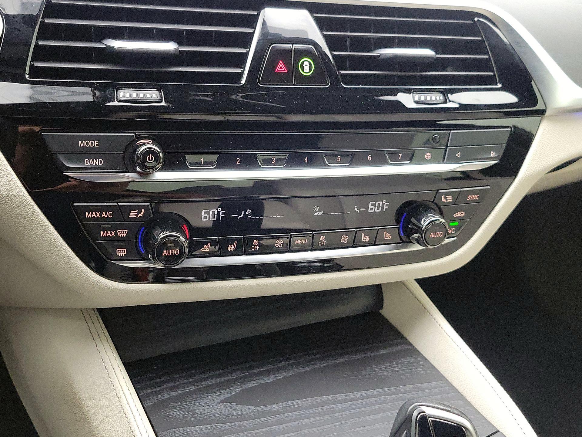 Thumbnail: 2023 BMW 5 Series - 17