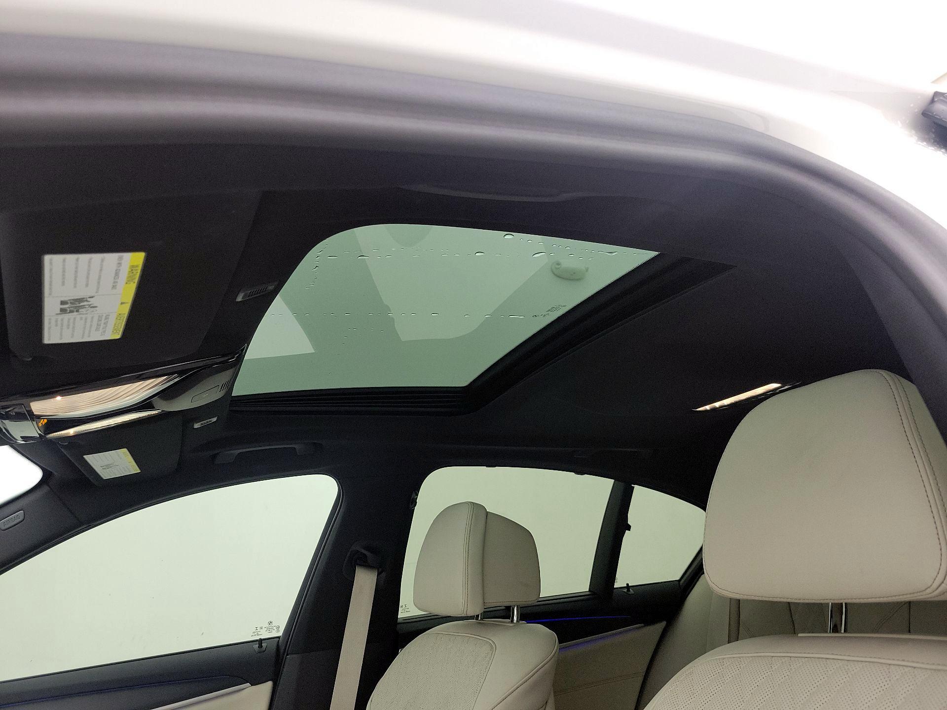 Thumbnail: 2023 BMW 5 Series - 19