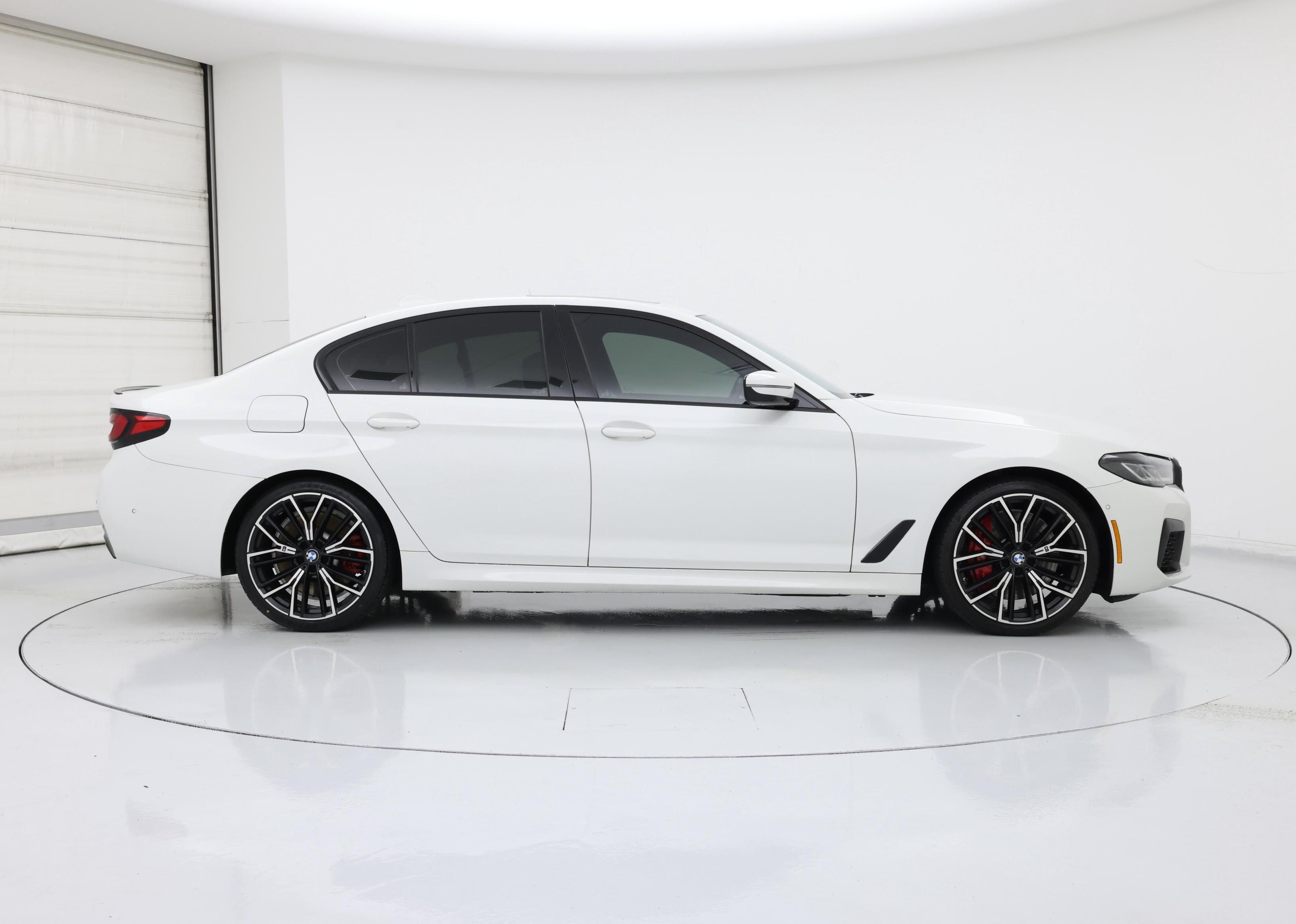 Thumbnail: 2023 BMW 5 Series - 7