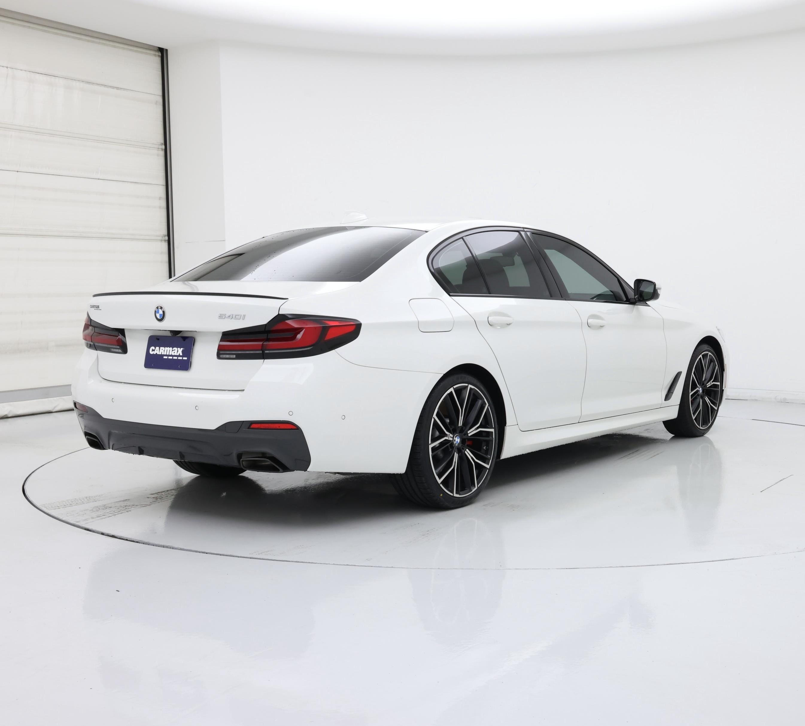 Thumbnail: 2023 BMW 5 Series - 8