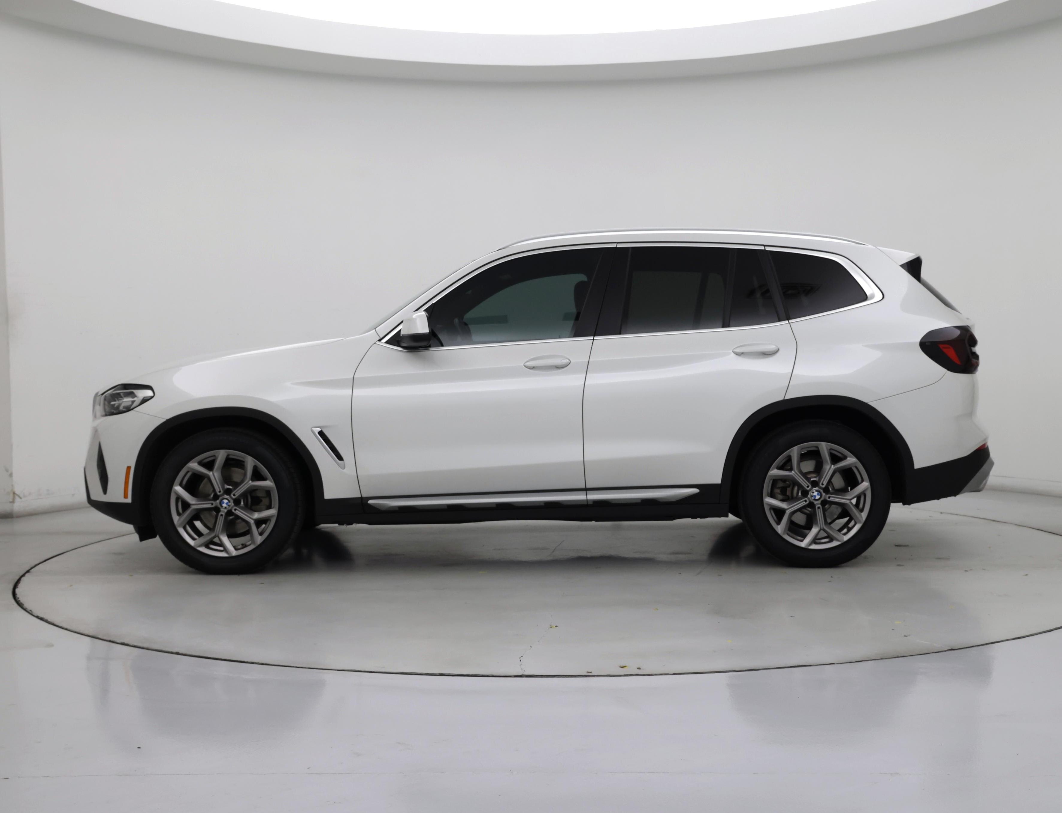 Thumbnail: 2023 BMW X3 - 3